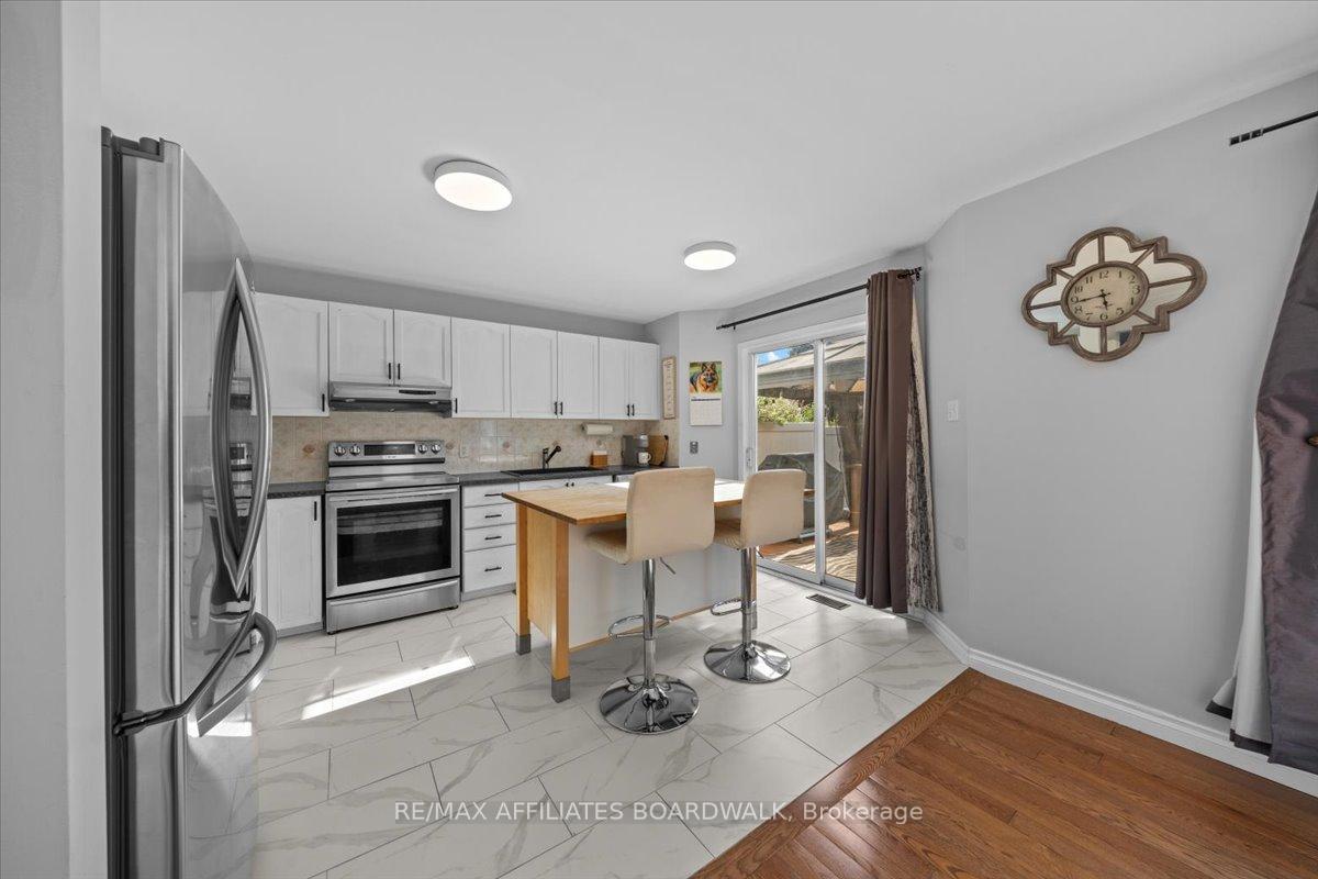 Photo 16 of 4 Castlemore Street, Ottawa, Barrhaven East — HOMEH