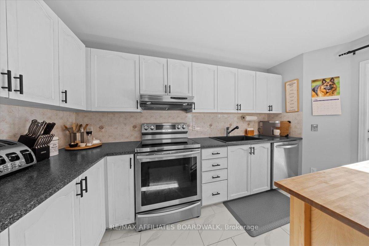 Photo 21 of 4 Castlemore Street, Ottawa, Barrhaven East — HOMEH