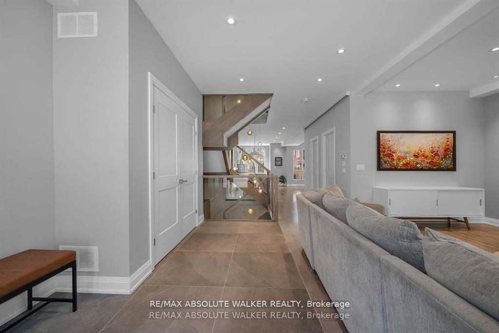 Photo 3 of 658 O'Connor Street, Ottawa, Glebe — HOMEH