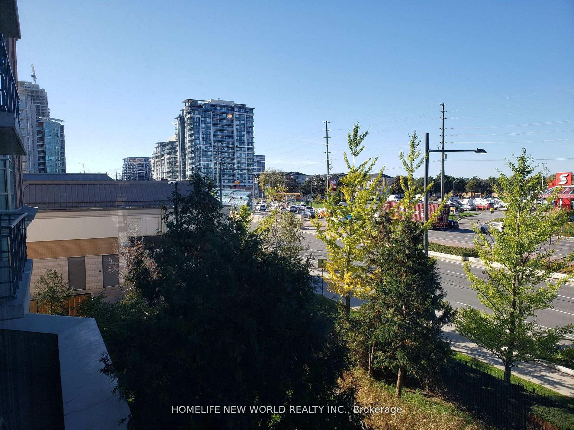 Photo 17 of Unit 301, 130 Pond Drive, Markham, Commerce Valley — HOMEH