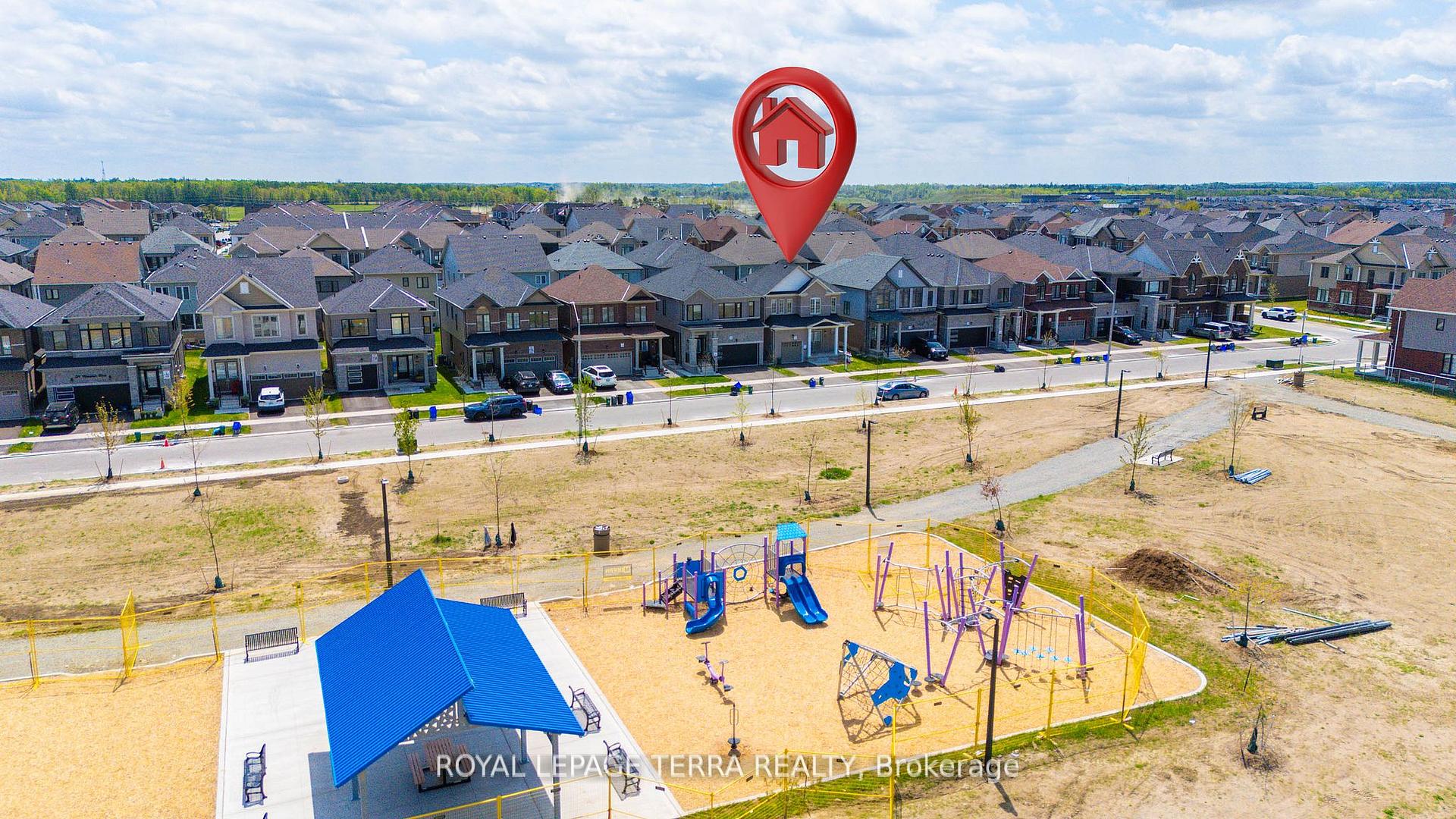 Photo 3 of 112 Nottingham Road, Barrie, 400 East — HOMEH