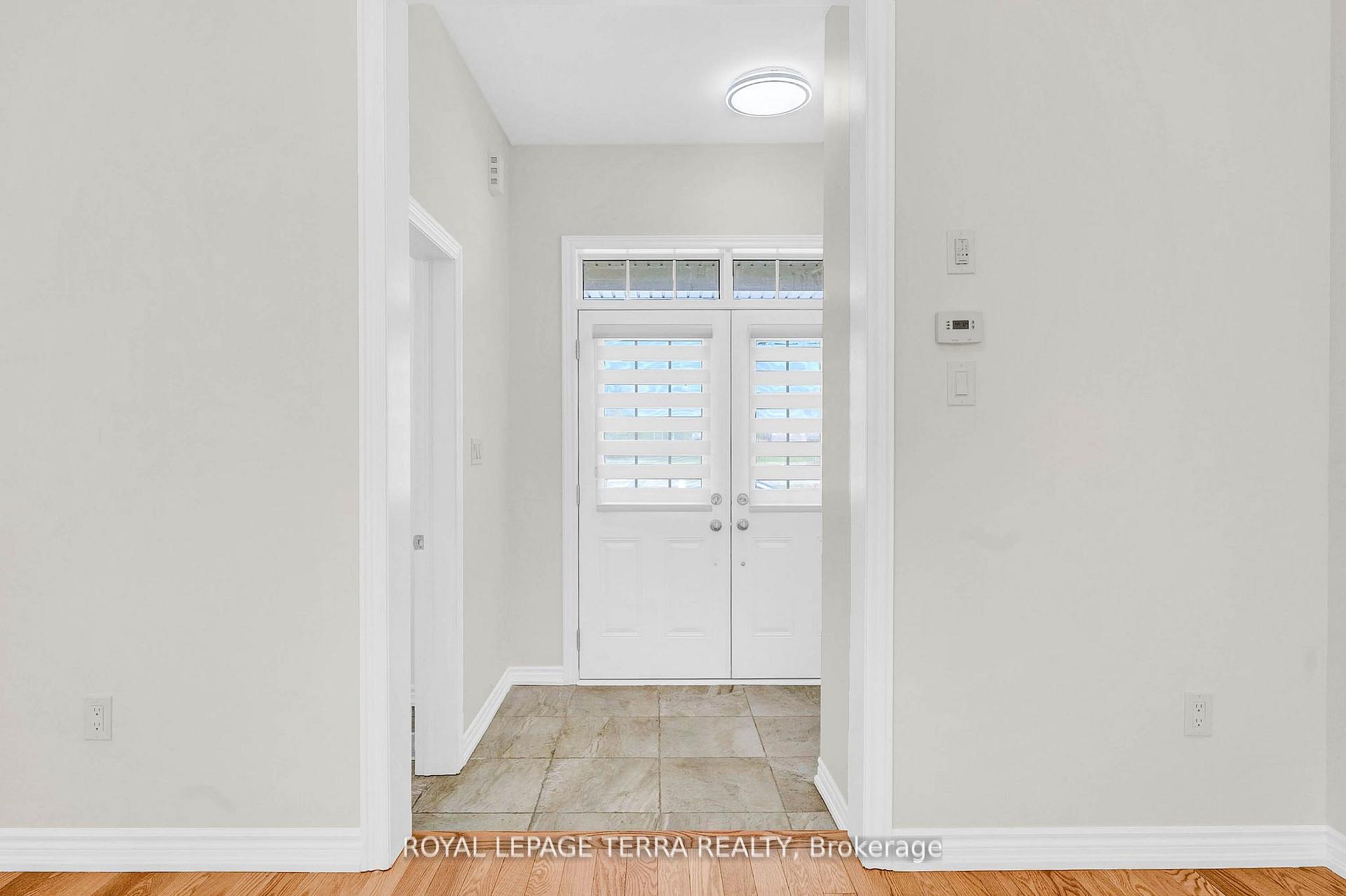 Photo 7 of 112 Nottingham Road, Barrie, 400 East — HOMEH