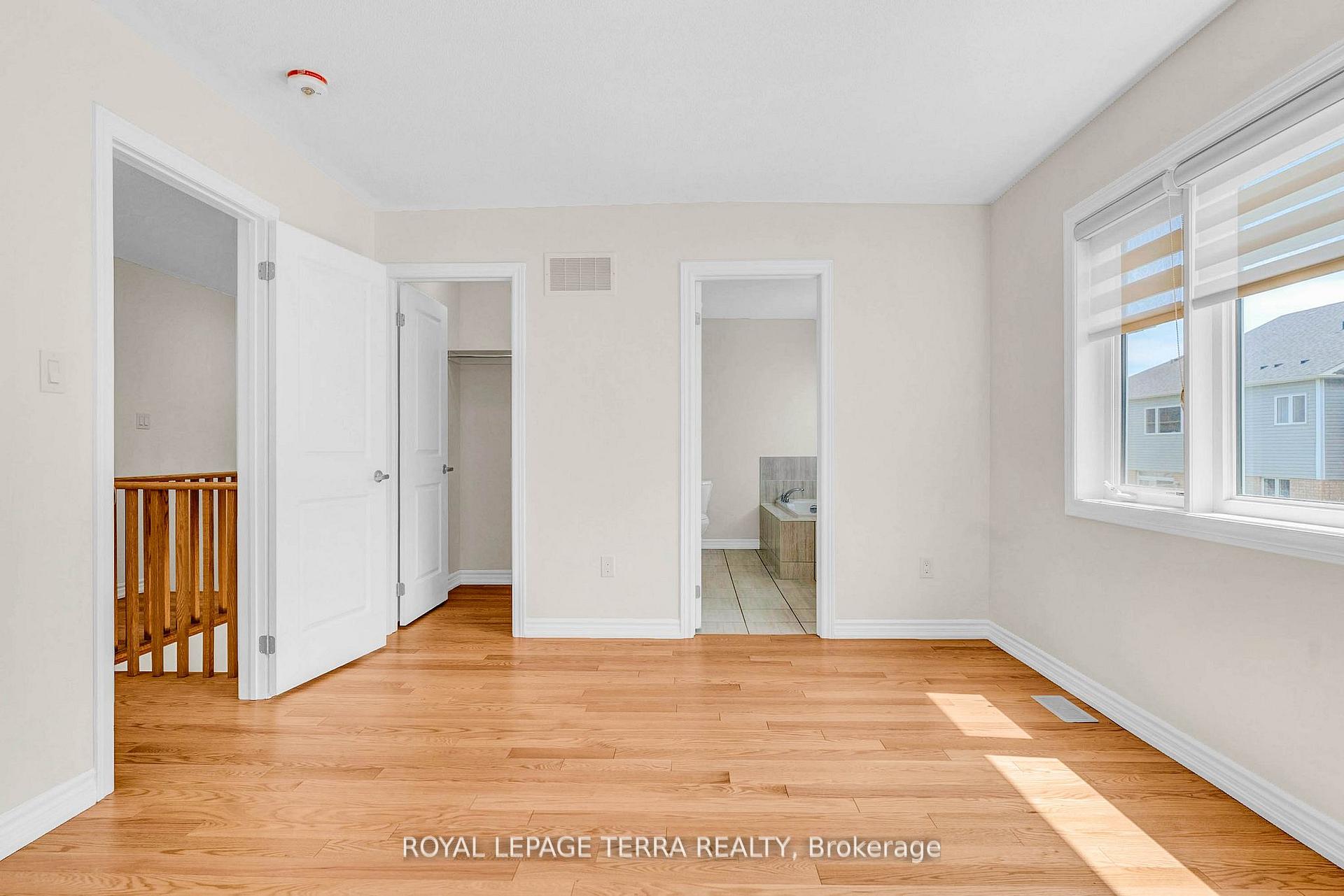Photo 17 of 112 Nottingham Road, Barrie, 400 East — HOMEH