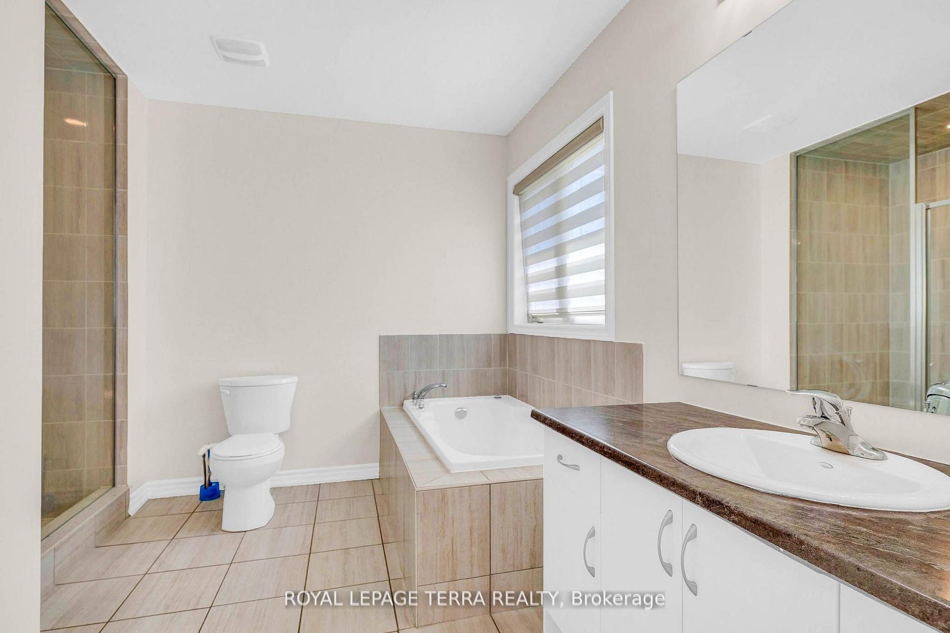 Photo 19 of 112 Nottingham Road, Barrie, 400 East — HOMEH