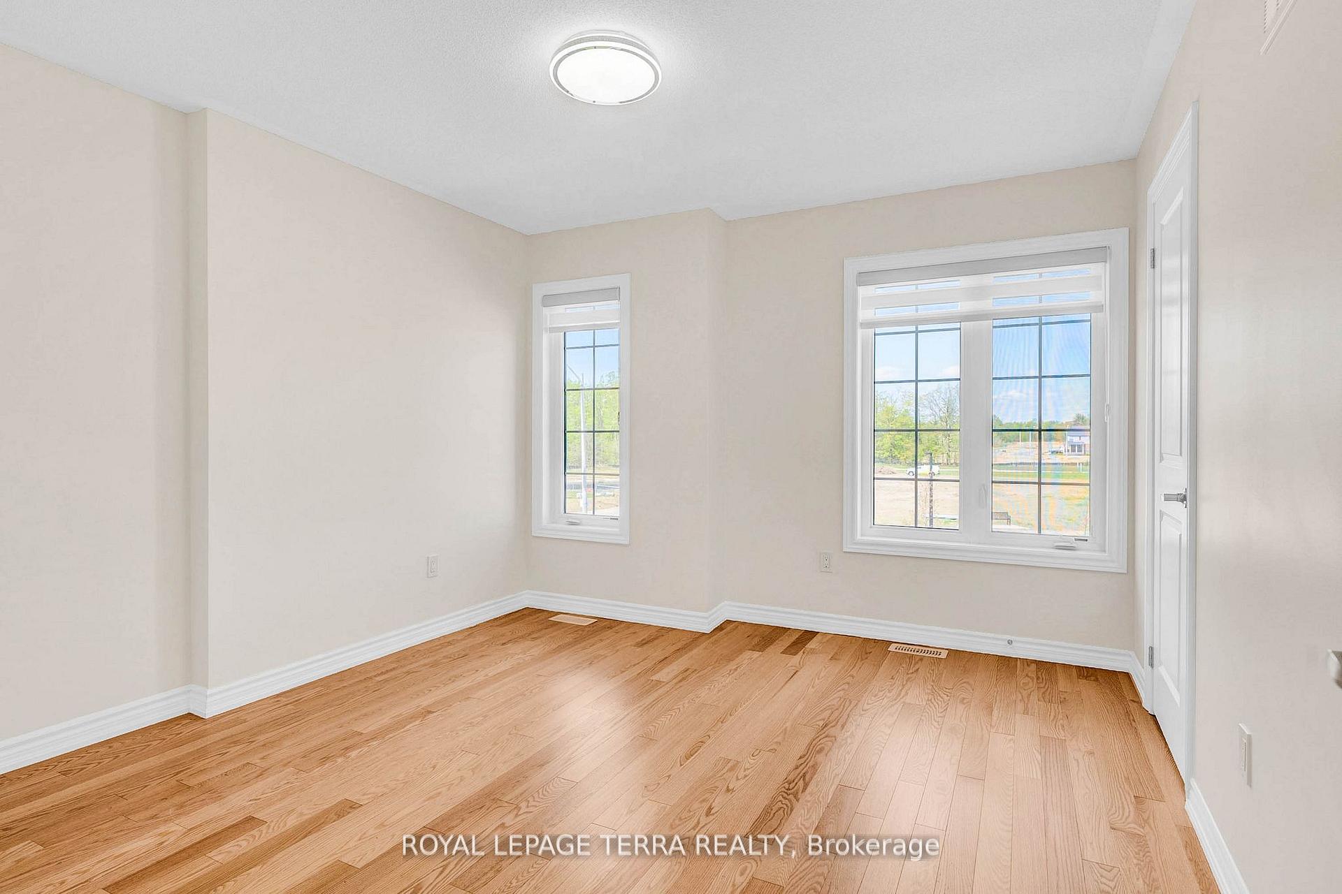 Photo 21 of 112 Nottingham Road, Barrie, 400 East — HOMEH