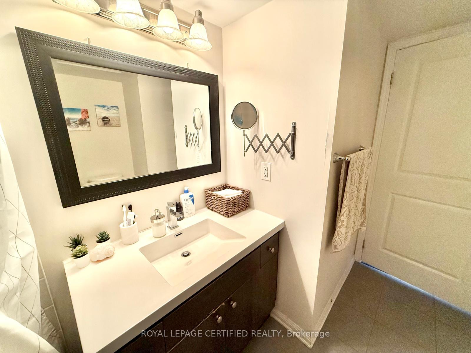 Photo 11 of Unit 112, 60 Baycliffe Crescent, Brampton, Northwest Brampton — HOMEH