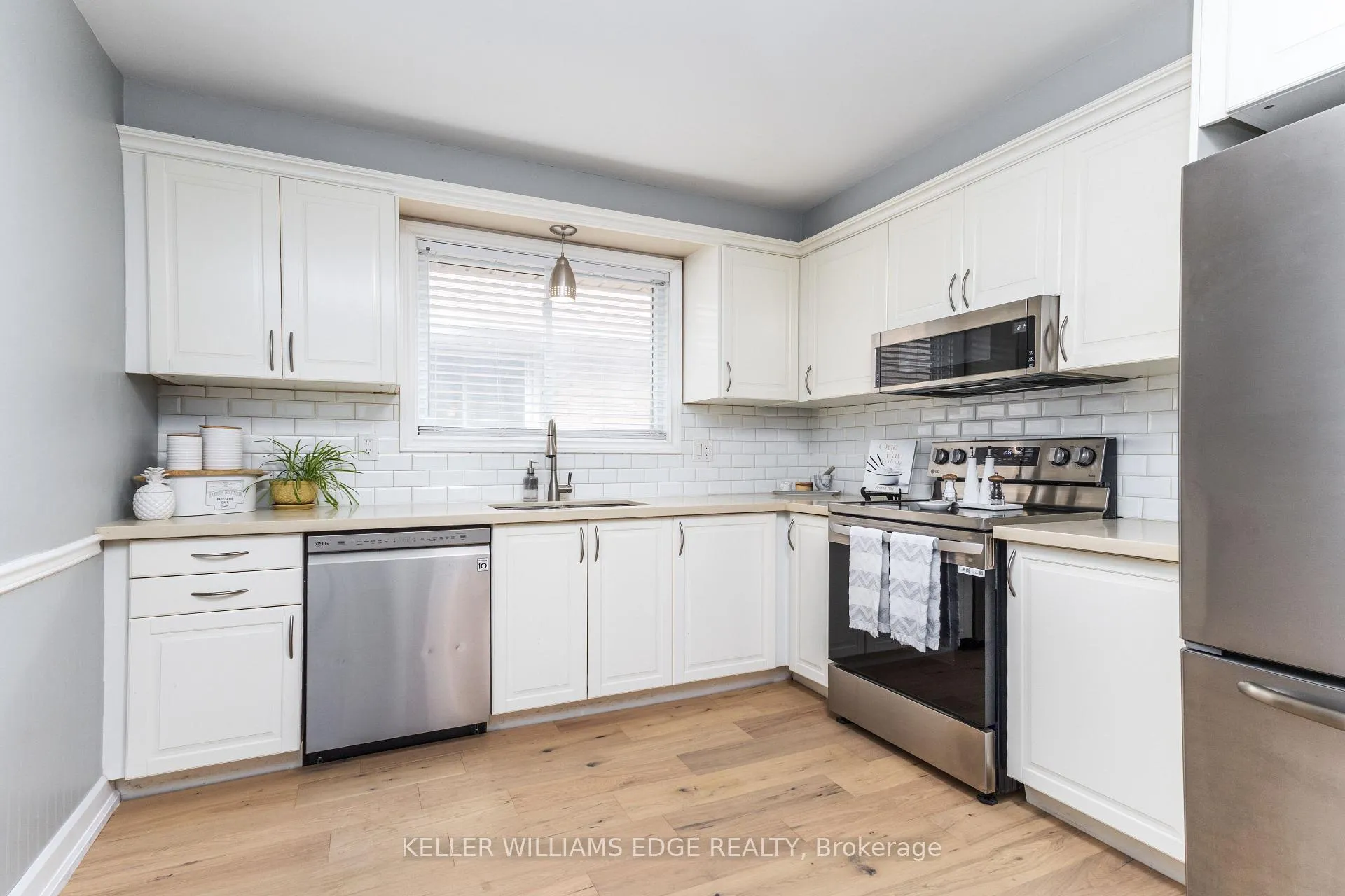 Photo 9 of 63 Lionsgate Avenue, Hamilton, Fessenden — HOMEH