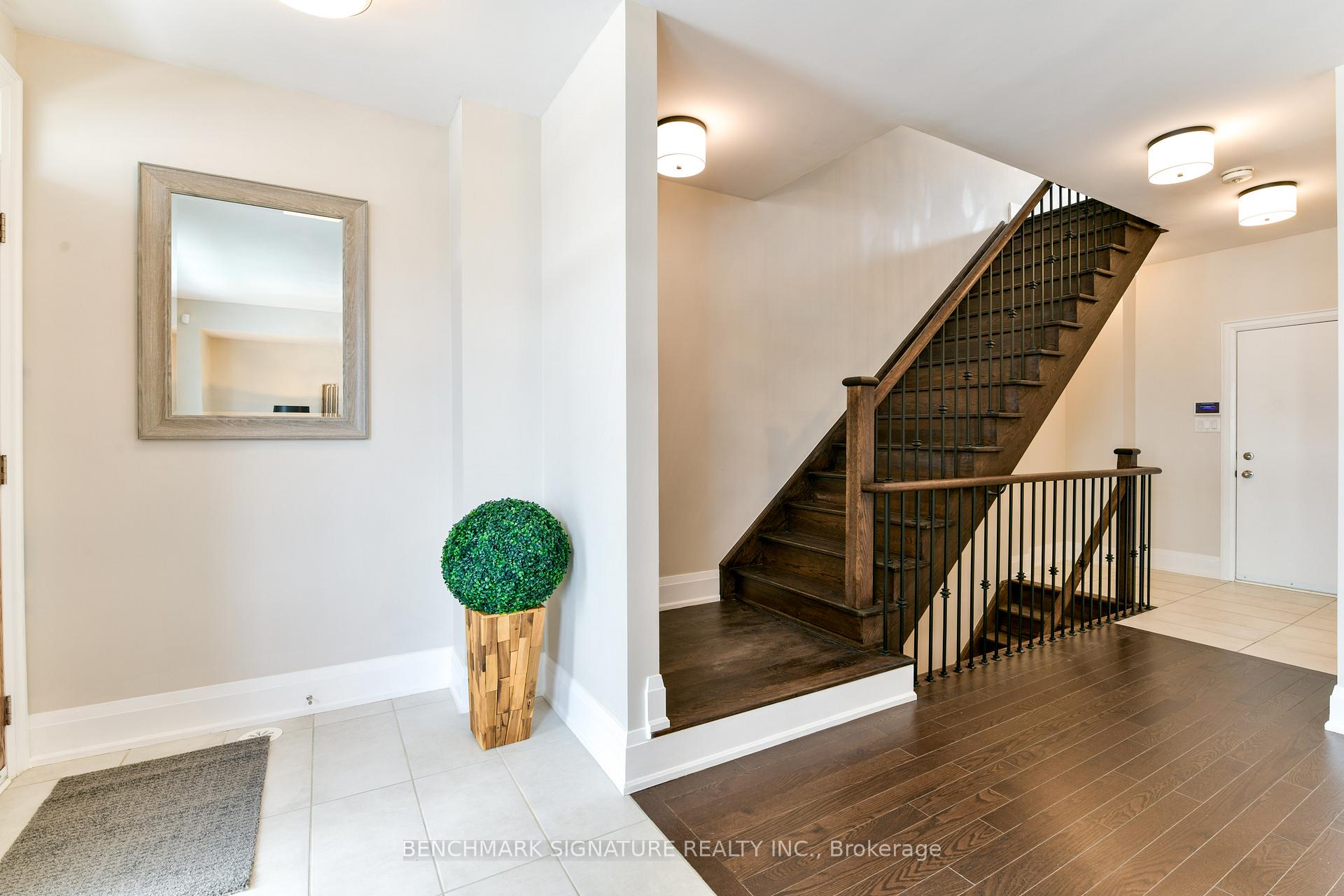 Photo 4 of 21 Gandhi Lane, Markham, Thornhill — HOMEH