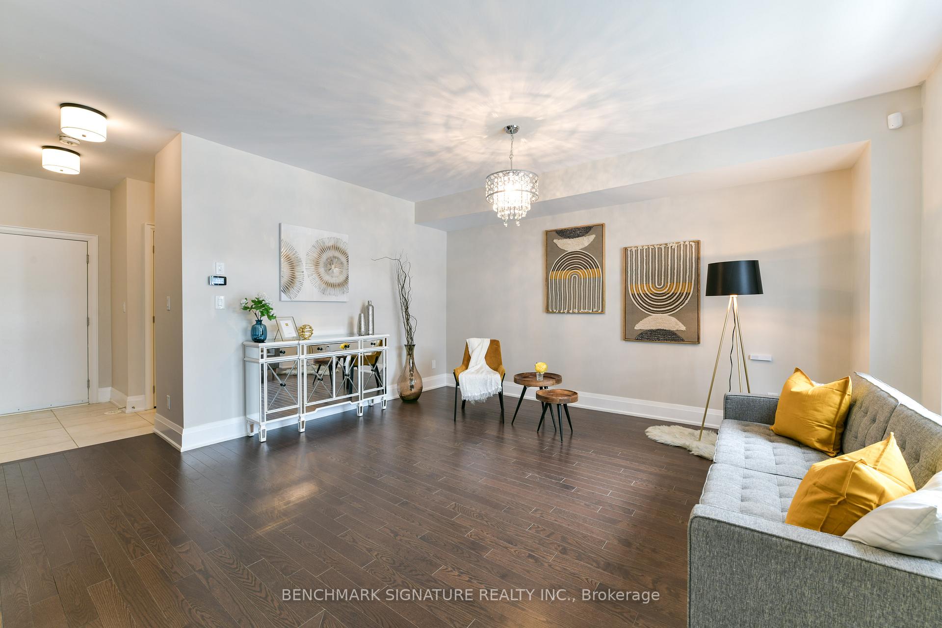Photo 5 of 21 Gandhi Lane, Markham, Thornhill — HOMEH