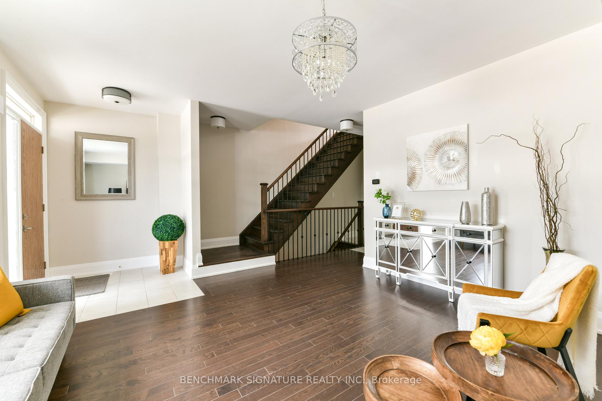 Photo 8 of 21 Gandhi Lane, Markham, Thornhill — HOMEH