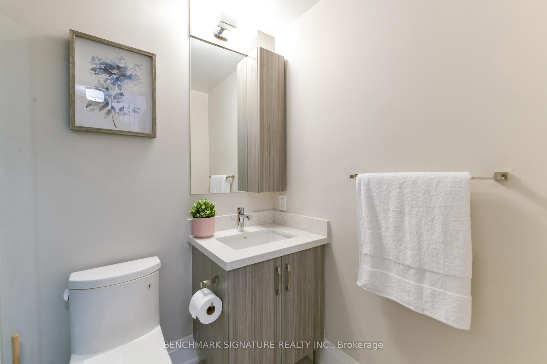 Photo 9 of 21 Gandhi Lane, Markham, Thornhill — HOMEH
