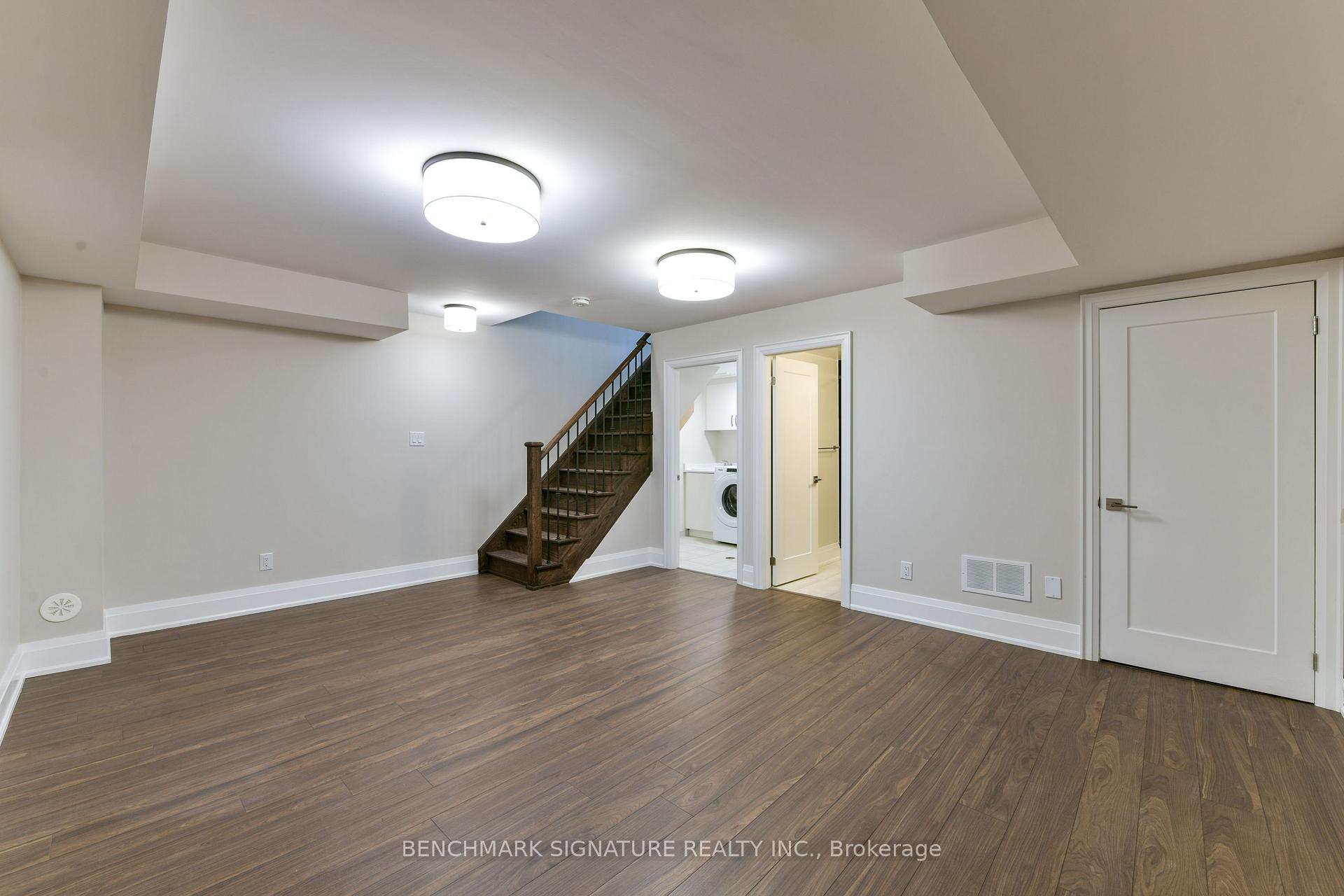 Photo 10 of 21 Gandhi Lane, Markham, Thornhill — HOMEH