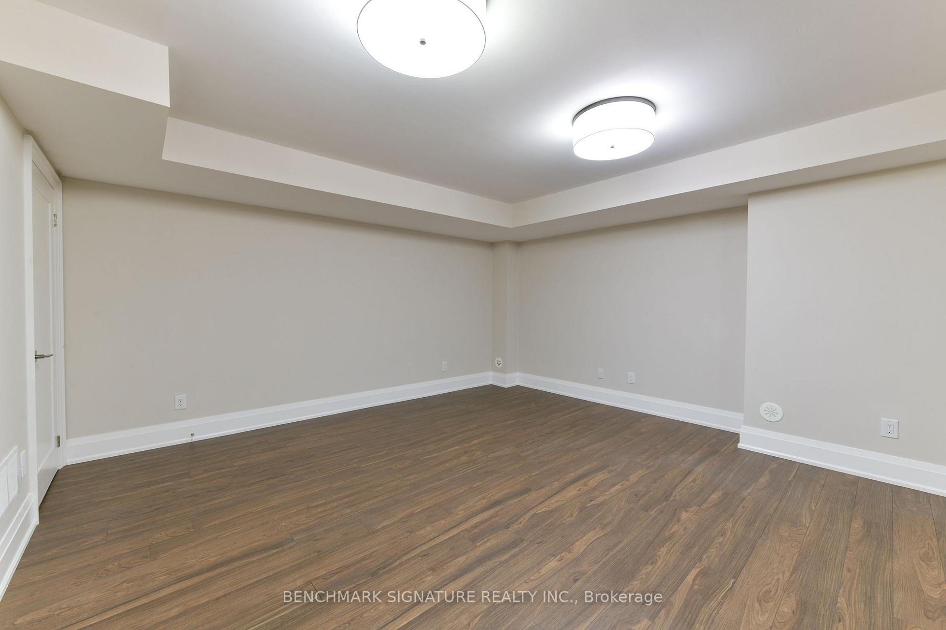 Photo 12 of 21 Gandhi Lane, Markham, Thornhill — HOMEH