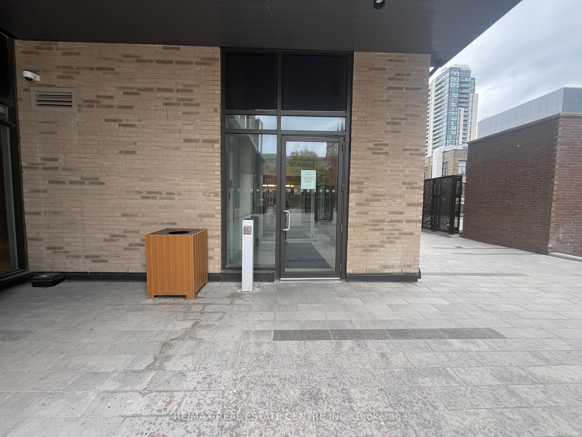 Photo 3 of Unit 2404, 55 Duke Street W, Kitchener — HOMEH