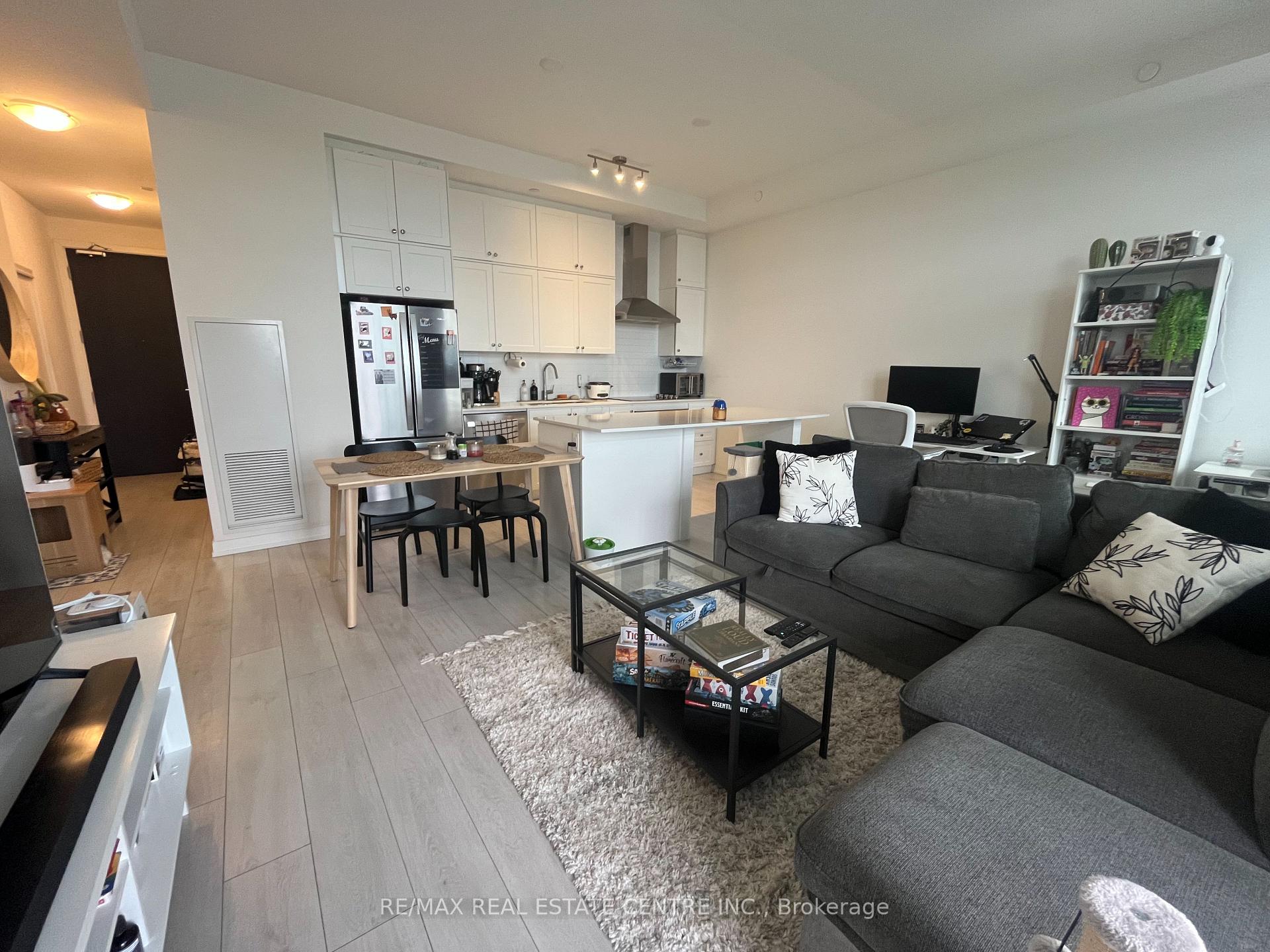 Photo 10 of Unit 2404, 55 Duke Street W, Kitchener — HOMEH