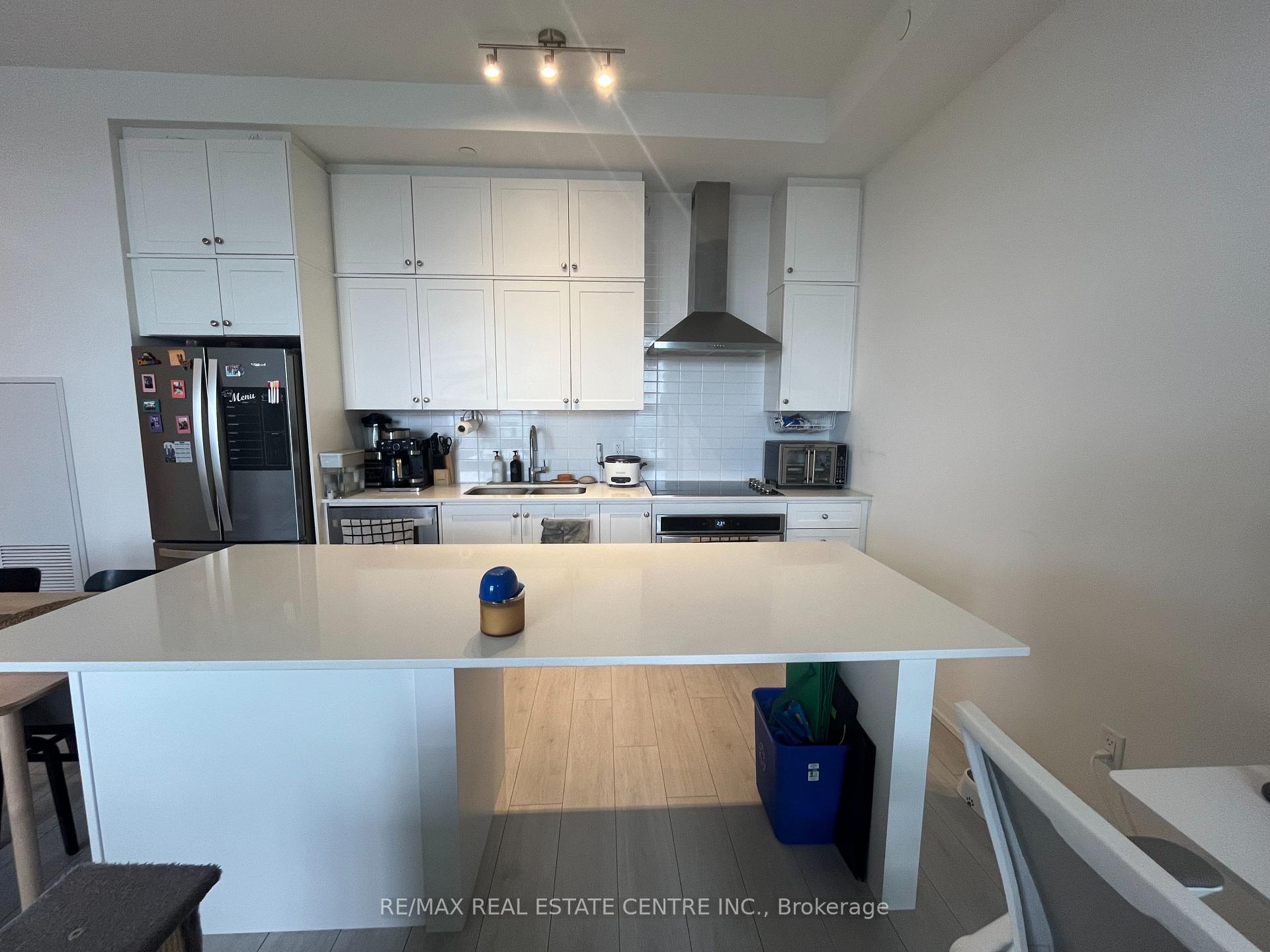 Photo 12 of Unit 2404, 55 Duke Street W, Kitchener — HOMEH