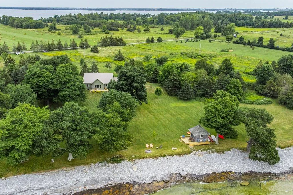 Photo of 395 Nine Mile Point Road