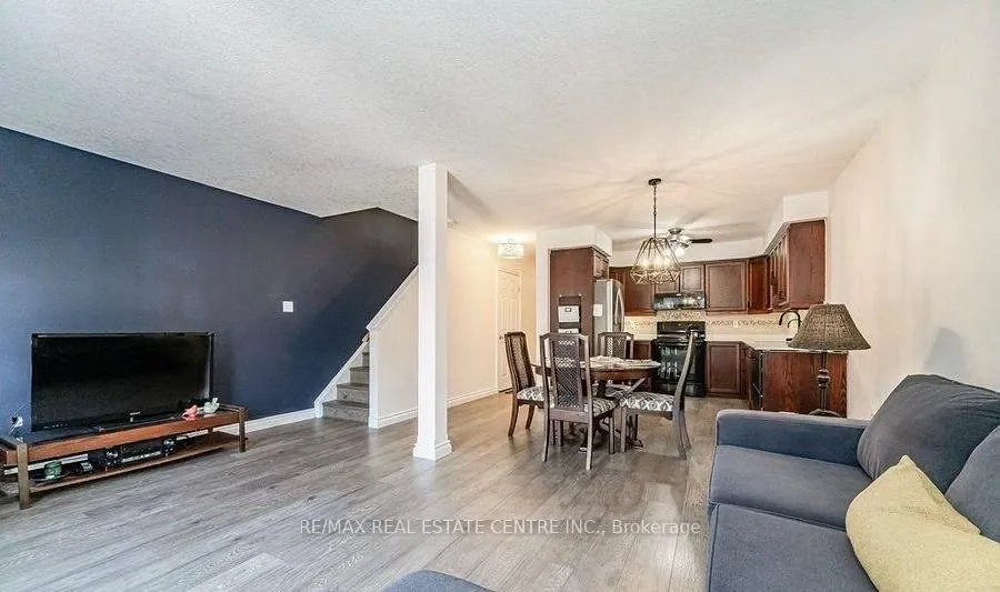 Photo 6 of 85 Bankside Drive, Kitchener, Highland West — HOMEH