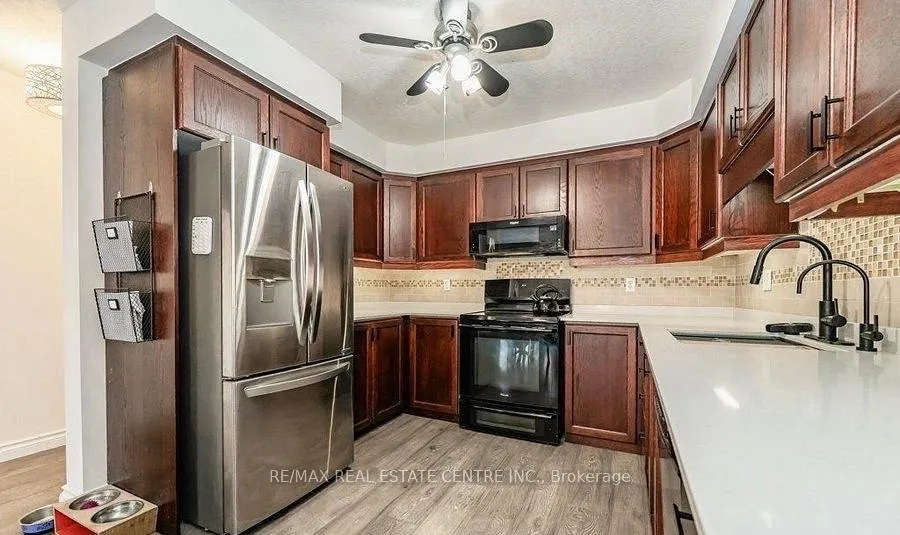 Photo 10 of 85 Bankside Drive, Kitchener, Highland West — HOMEH