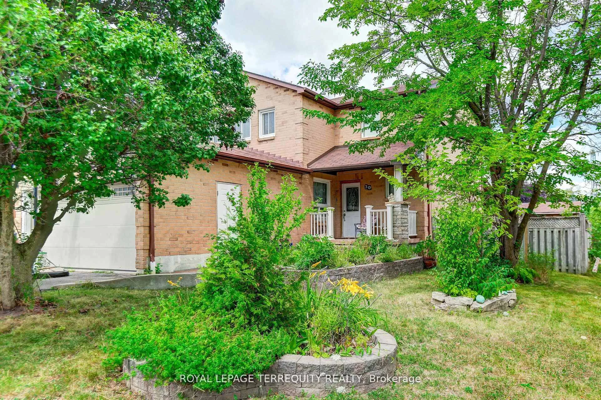 Photo 2 of 30 Wicks Drive, Ajax, Central East — HOMEH