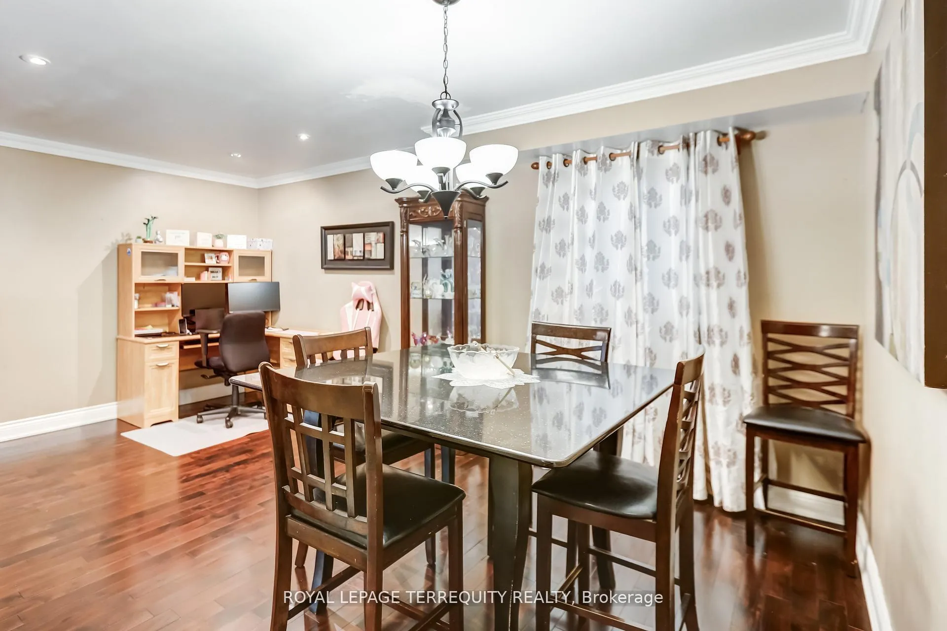 Photo 8 of 30 Wicks Drive, Ajax, Central East — HOMEH