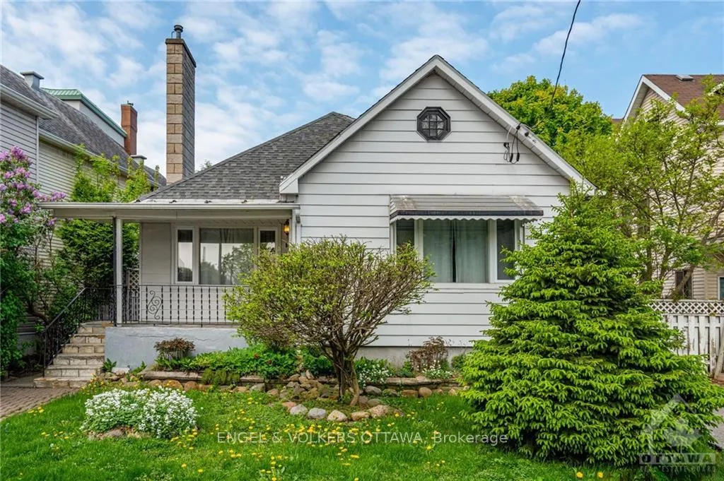 Front of 522 Cambridge Street S