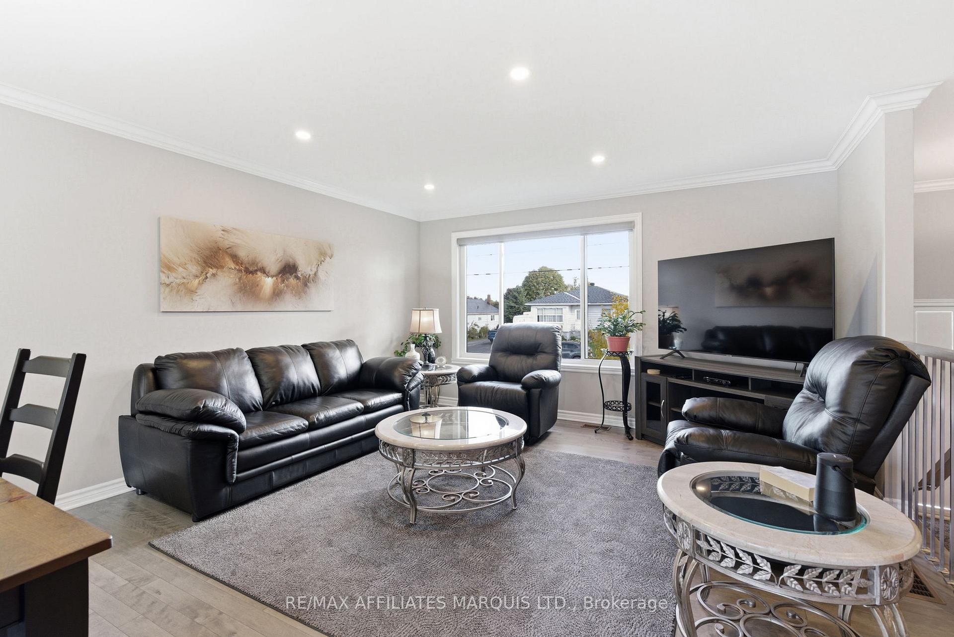 Photo 3 of 111 Leonia Street, Cornwall — HOMEH