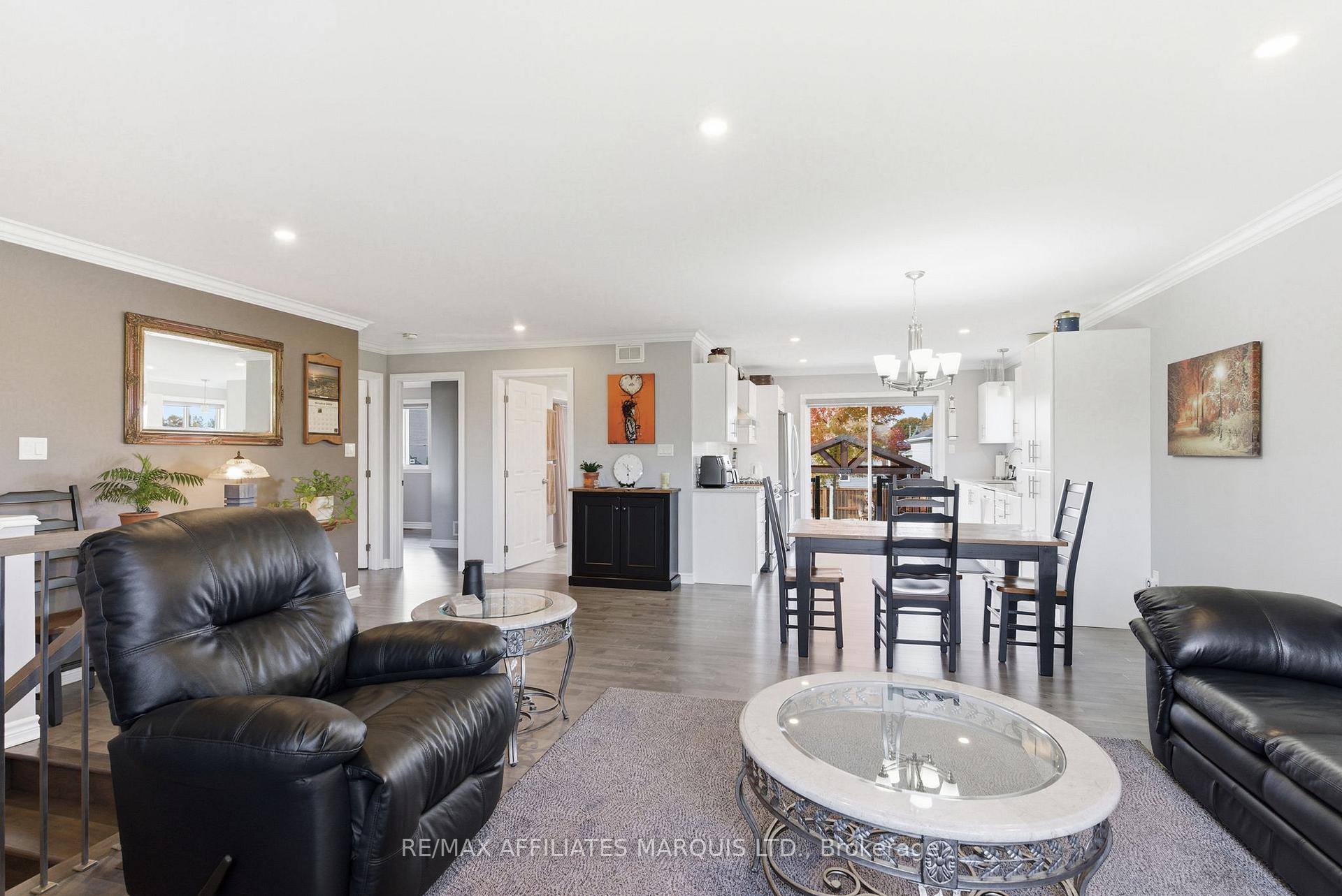 Photo 4 of 111 Leonia Street, Cornwall — HOMEH