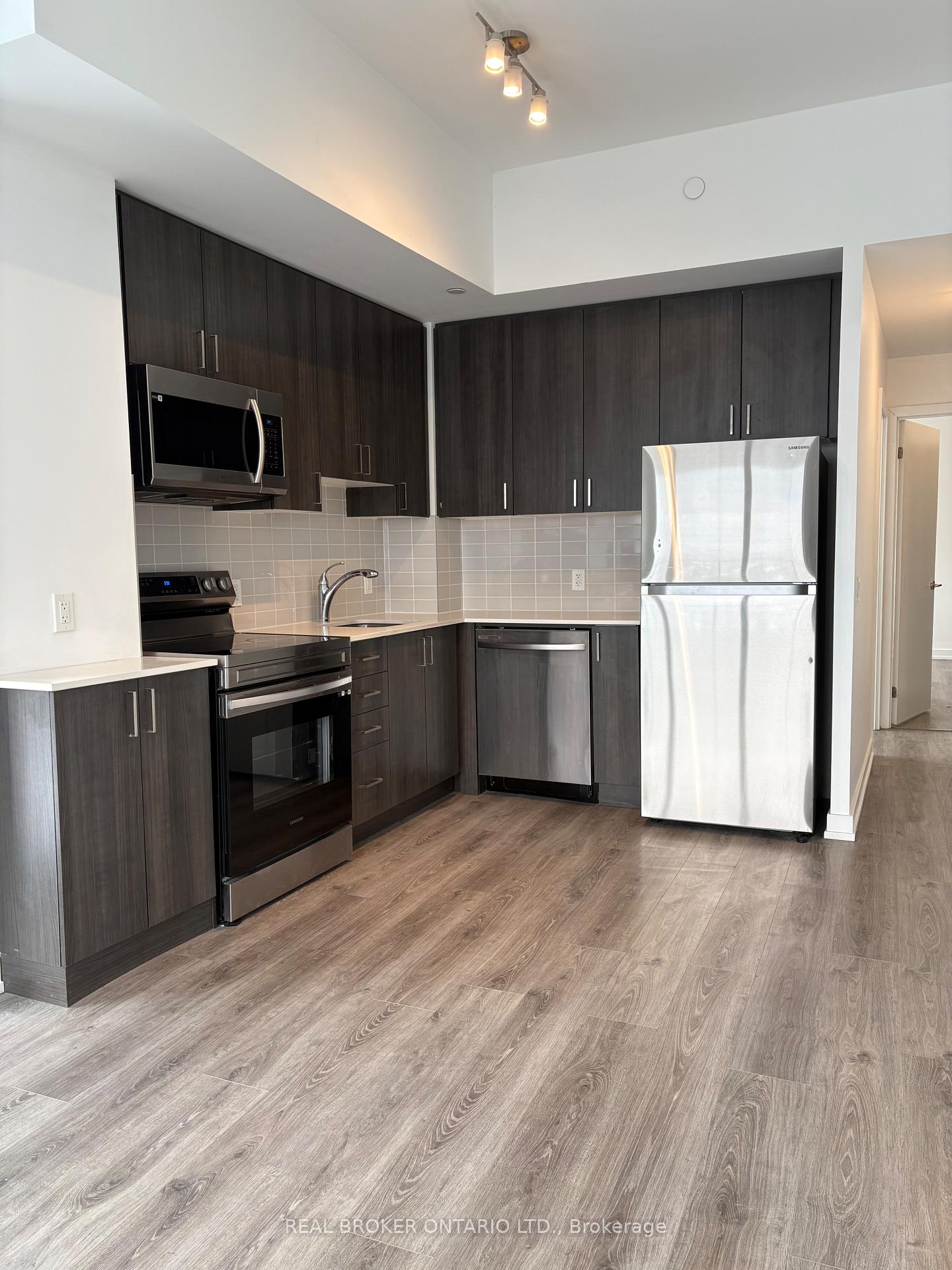 Front of Unit 1714, 1480 Bayly Street