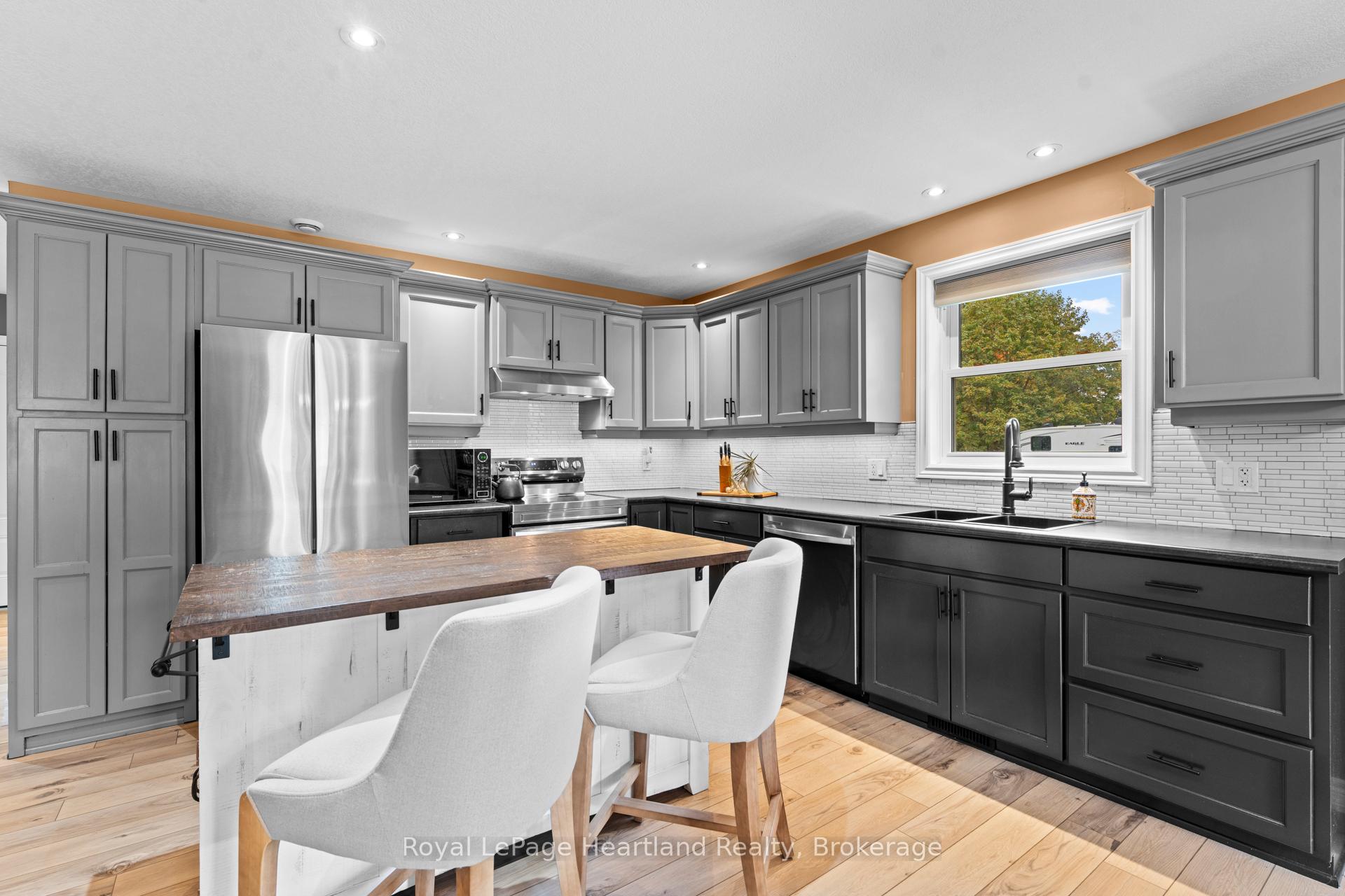 Photo 8 of 90 Joseph Street, Central Huron, Clinton — HOMEH