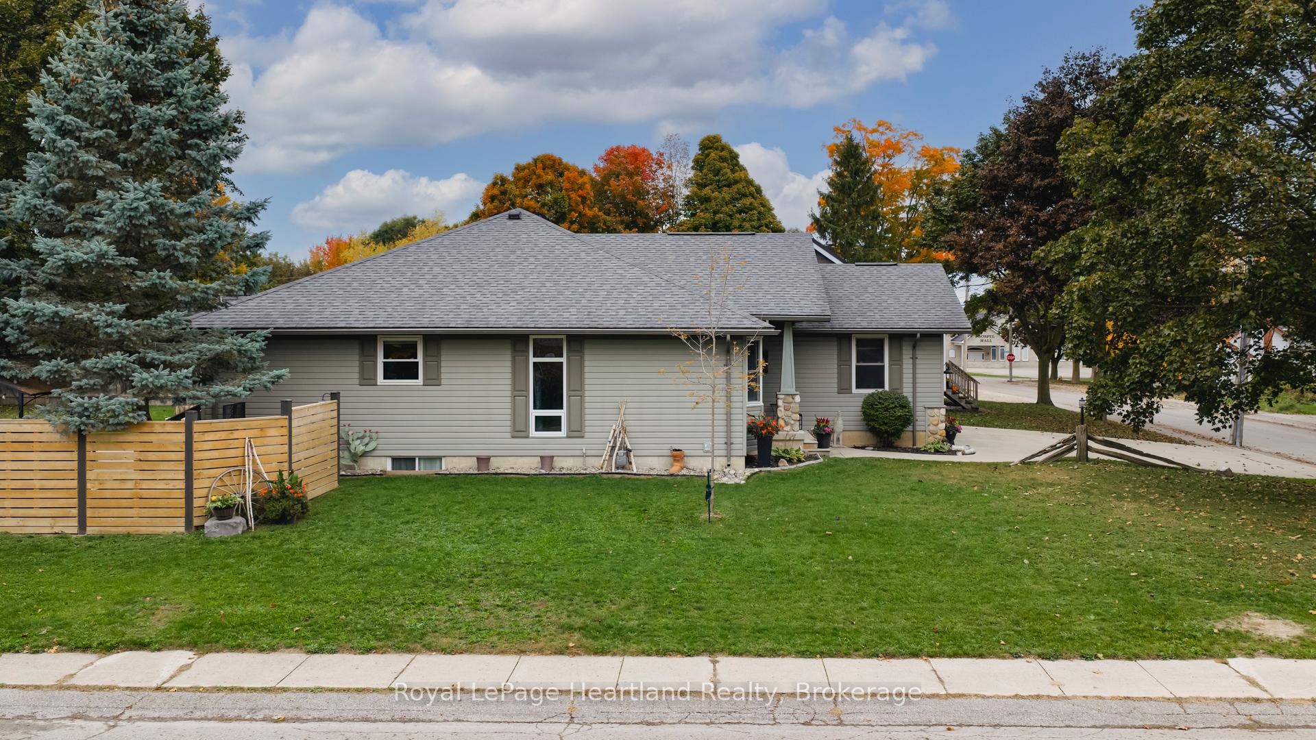 Photo 33 of 90 Joseph Street, Central Huron, Clinton — HOMEH