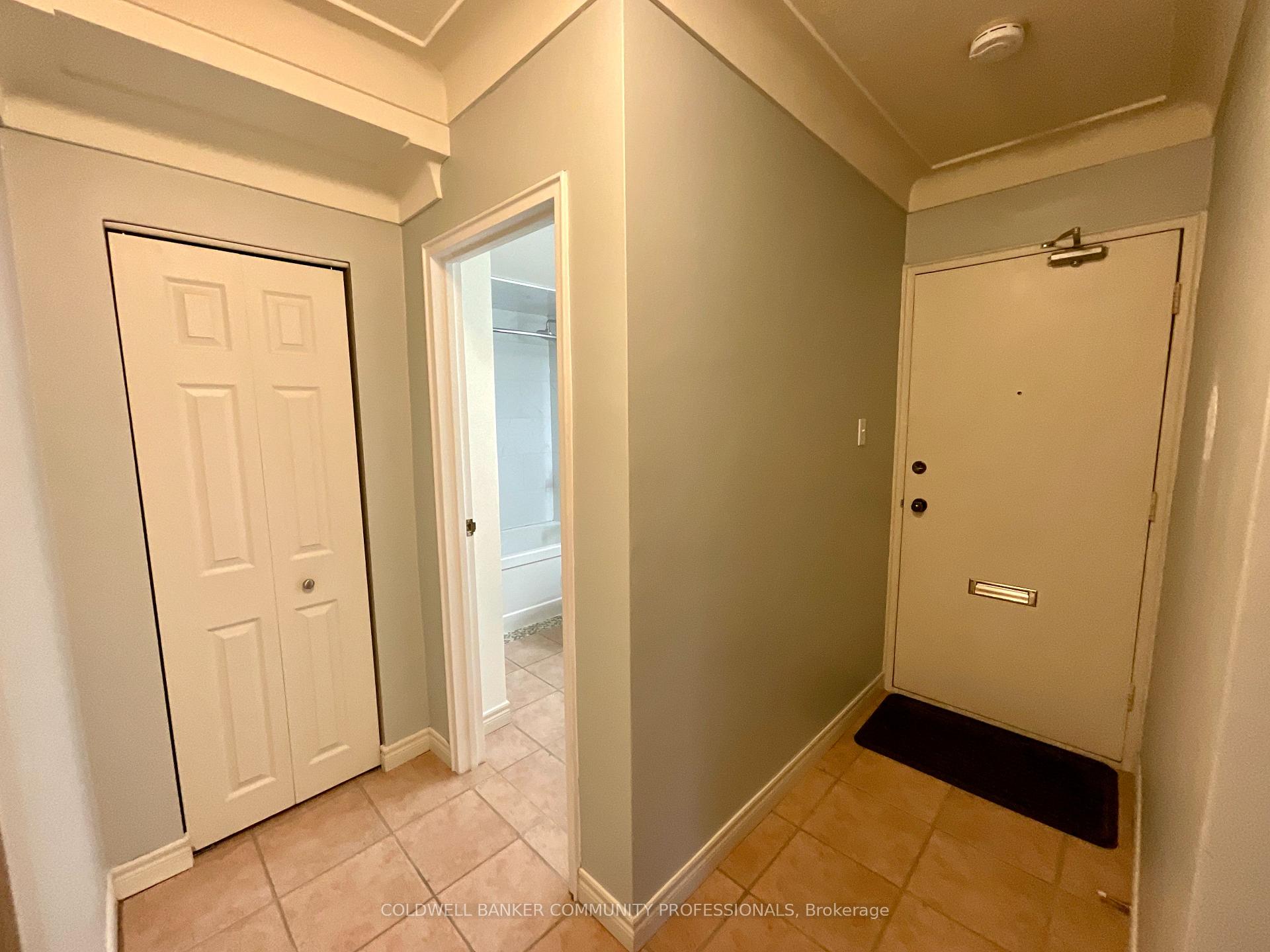 Photo 5 of Unit 506, 81 Charlton Avenue E, Hamilton, Corktown — HOMEH