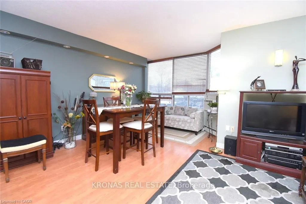 Photo 12 of Unit 206, 10 John Street, Hamilton, Dundas — HOMEH