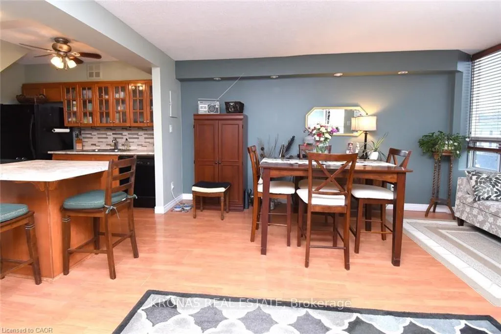Photo 15 of Unit 206, 10 John Street, Hamilton, Dundas — HOMEH