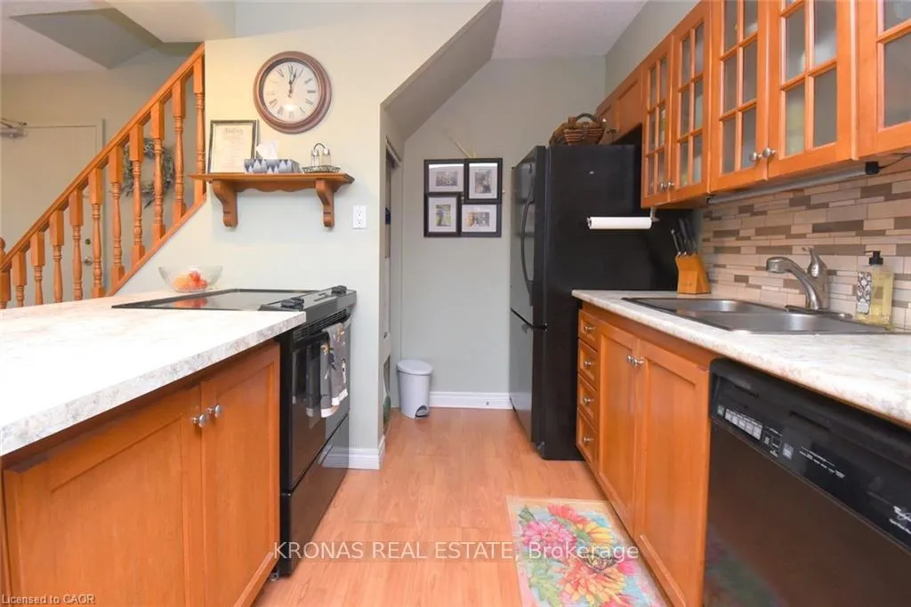 Photo 17 of Unit 206, 10 John Street, Hamilton, Dundas — HOMEH