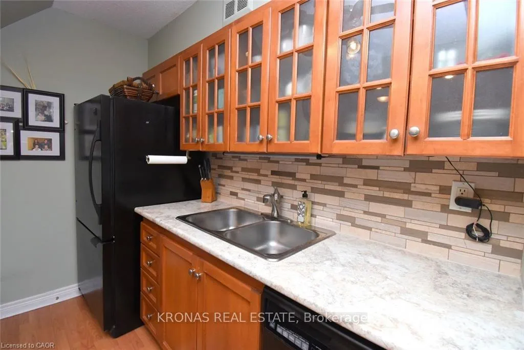 Photo 18 of Unit 206, 10 John Street, Hamilton, Dundas — HOMEH