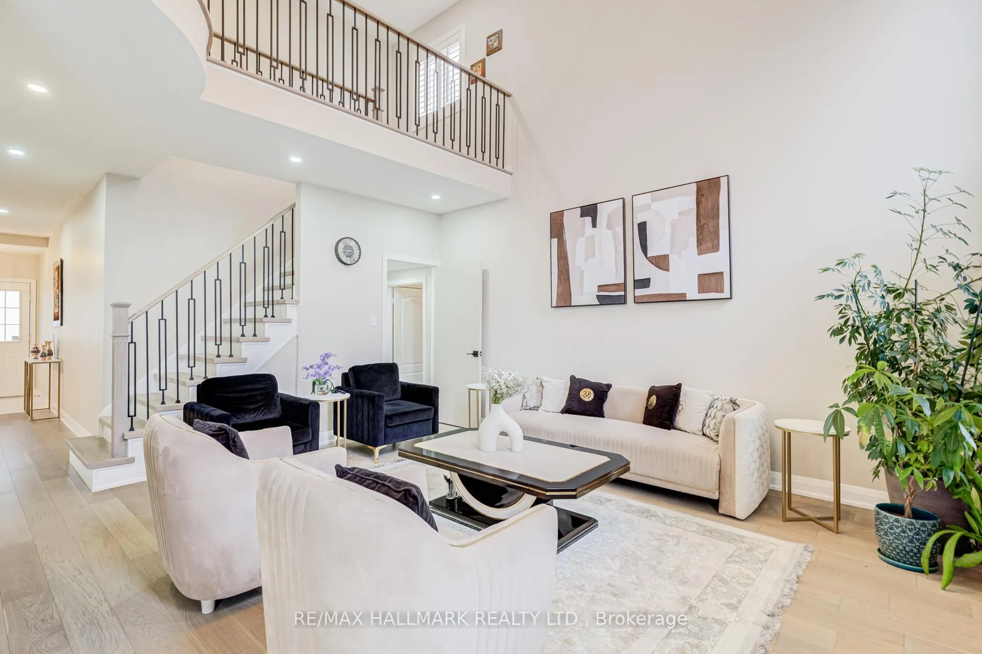 Photo 14 of Unit Main, 45 Oland Drive, Vaughan, Vellore Village — HOMEH
