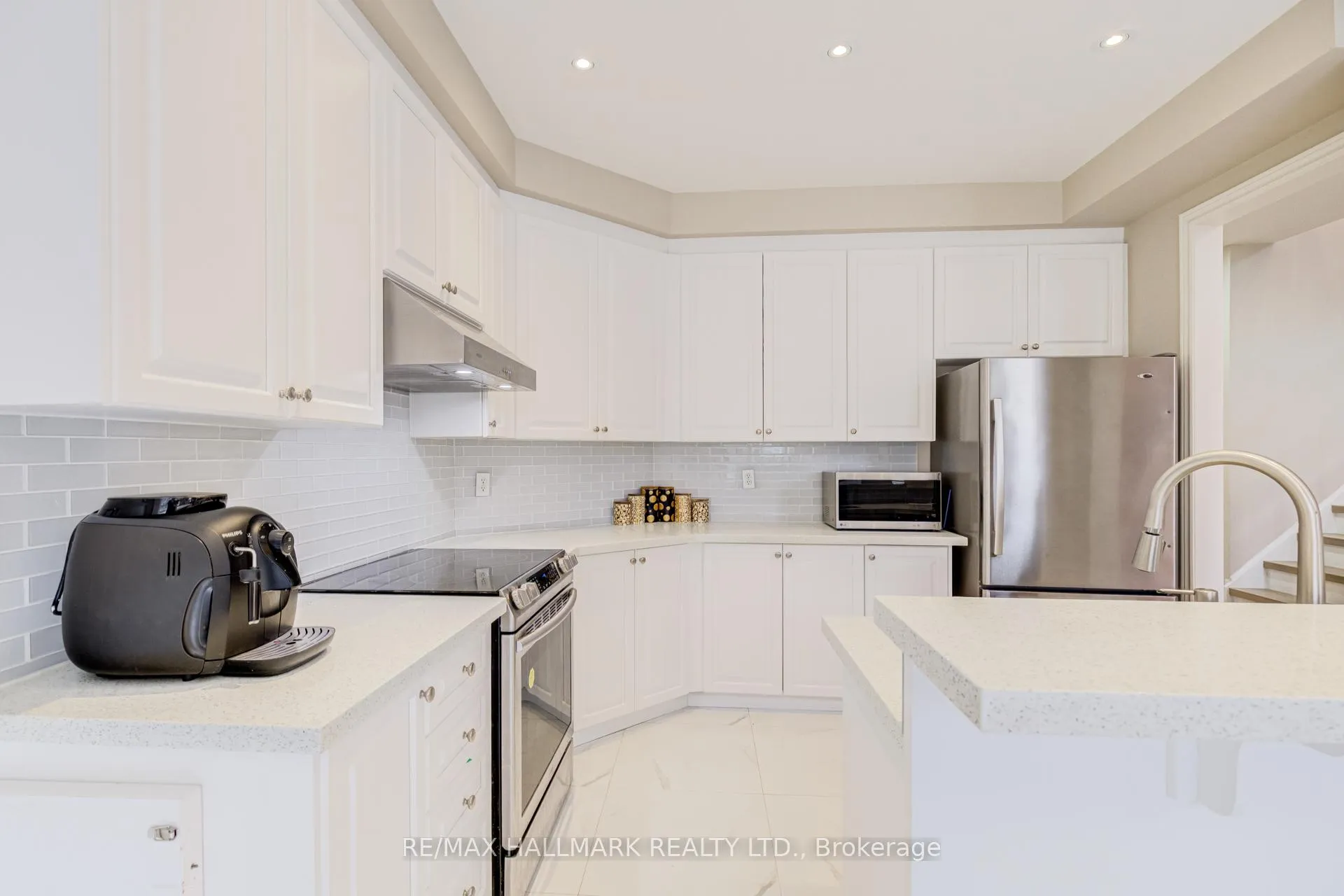 Photo 18 of Unit Main, 45 Oland Drive, Vaughan, Vellore Village — HOMEH