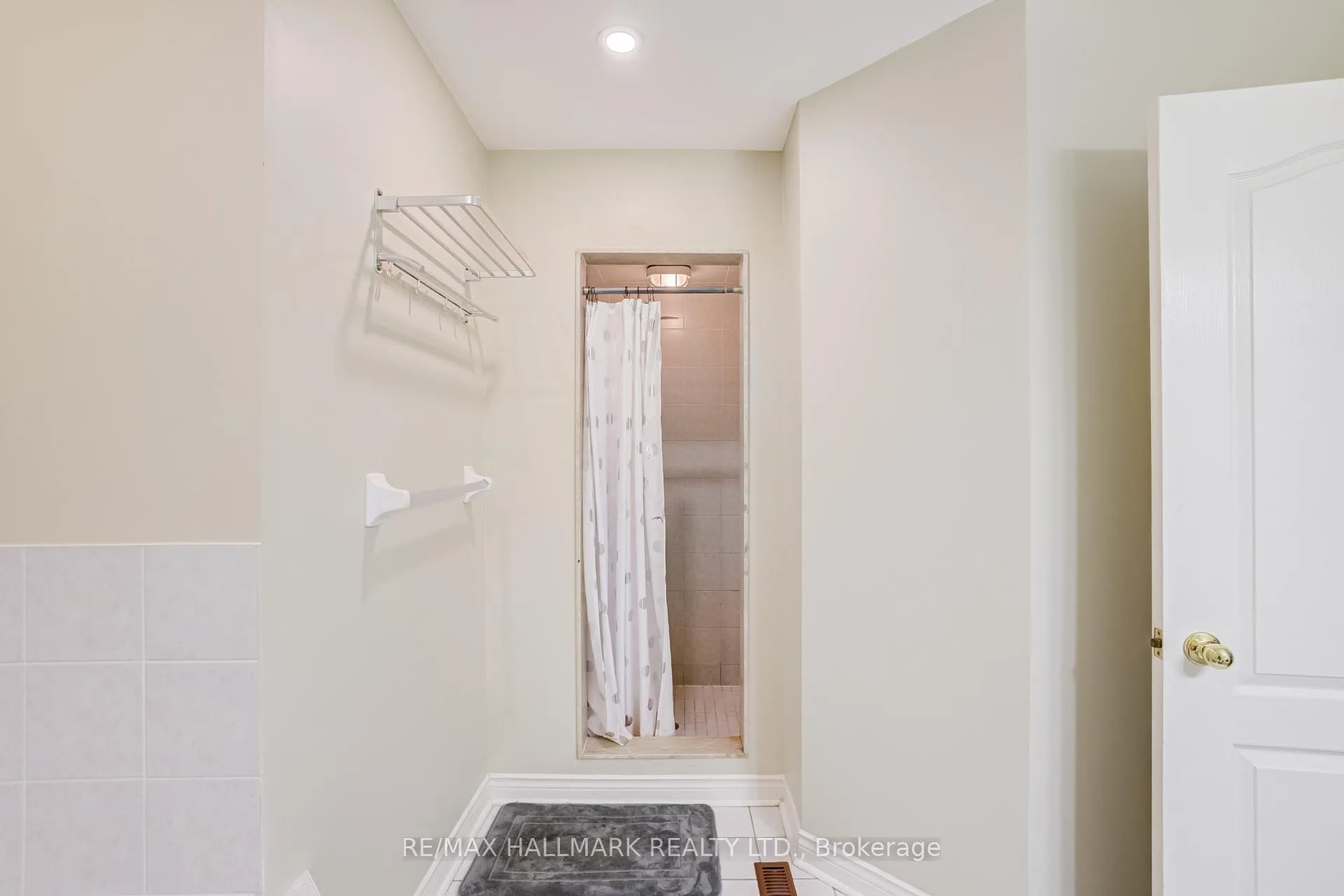 Photo 27 of Unit Main, 45 Oland Drive, Vaughan, Vellore Village — HOMEH
