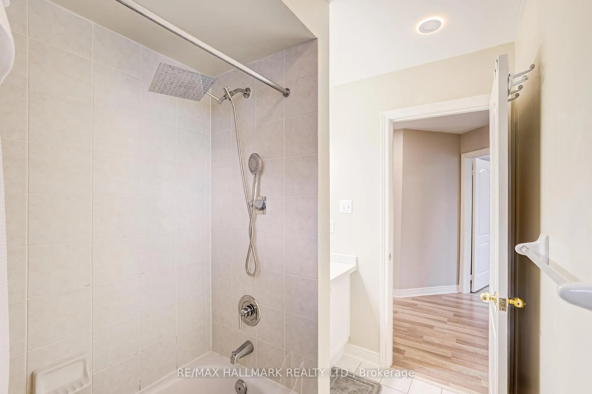 Photo 32 of Unit Main, 45 Oland Drive, Vaughan, Vellore Village — HOMEH