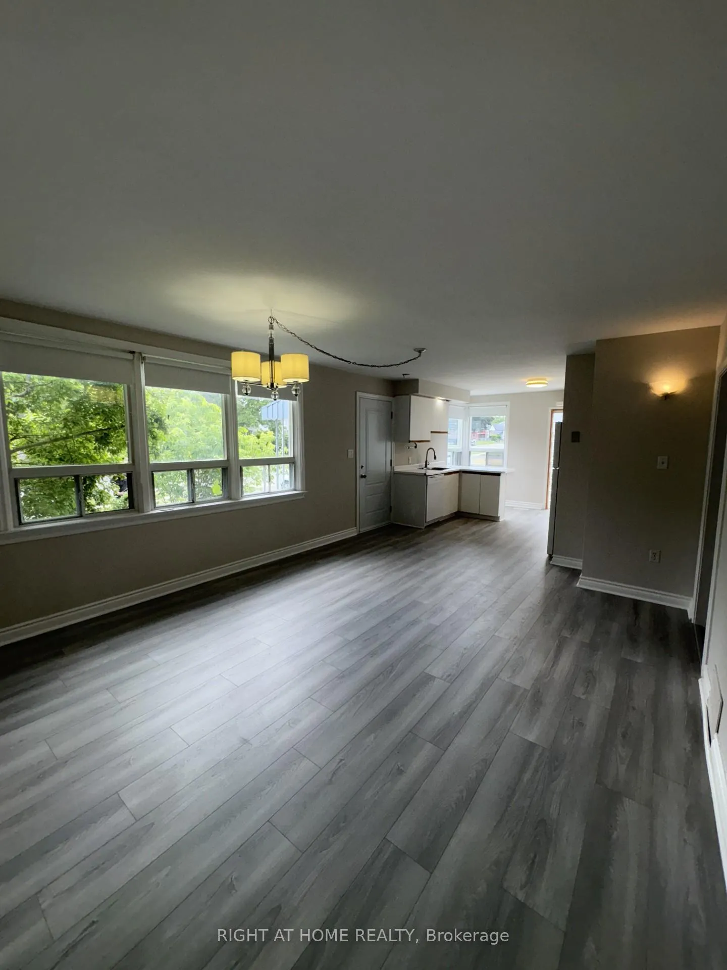 Photo 2 of 62 Napier Street, Barrie, Grove East — HOMEH