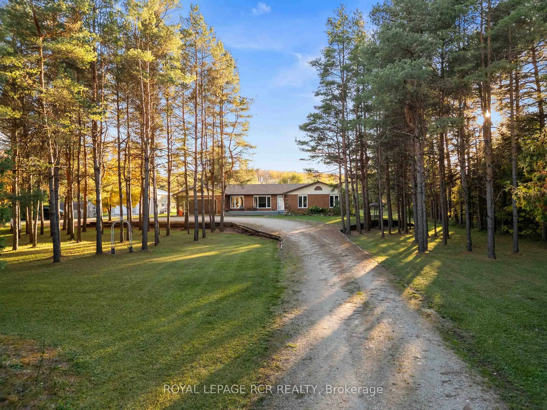 Photo 2 of 736242 West Back Line, Chatsworth — HOMEH