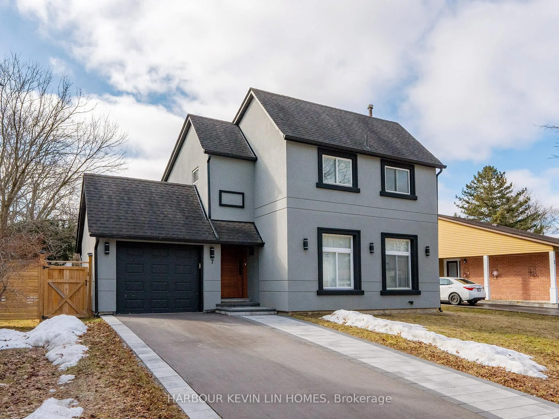 Photo 2 of 7 Cossar Drive, Aurora, Aurora Highlands — HOMEH