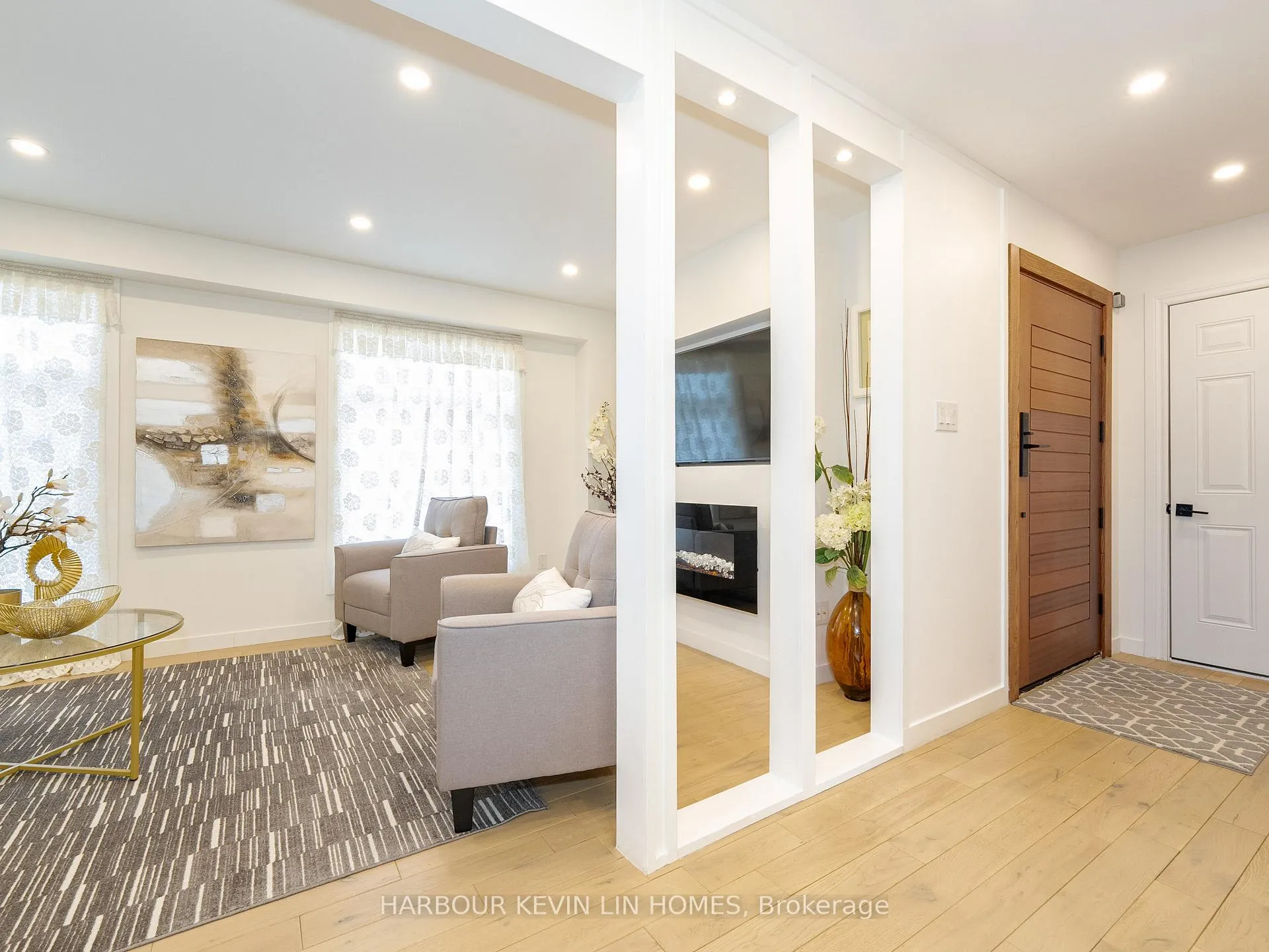 Photo 5 of 7 Cossar Drive, Aurora, Aurora Highlands — HOMEH
