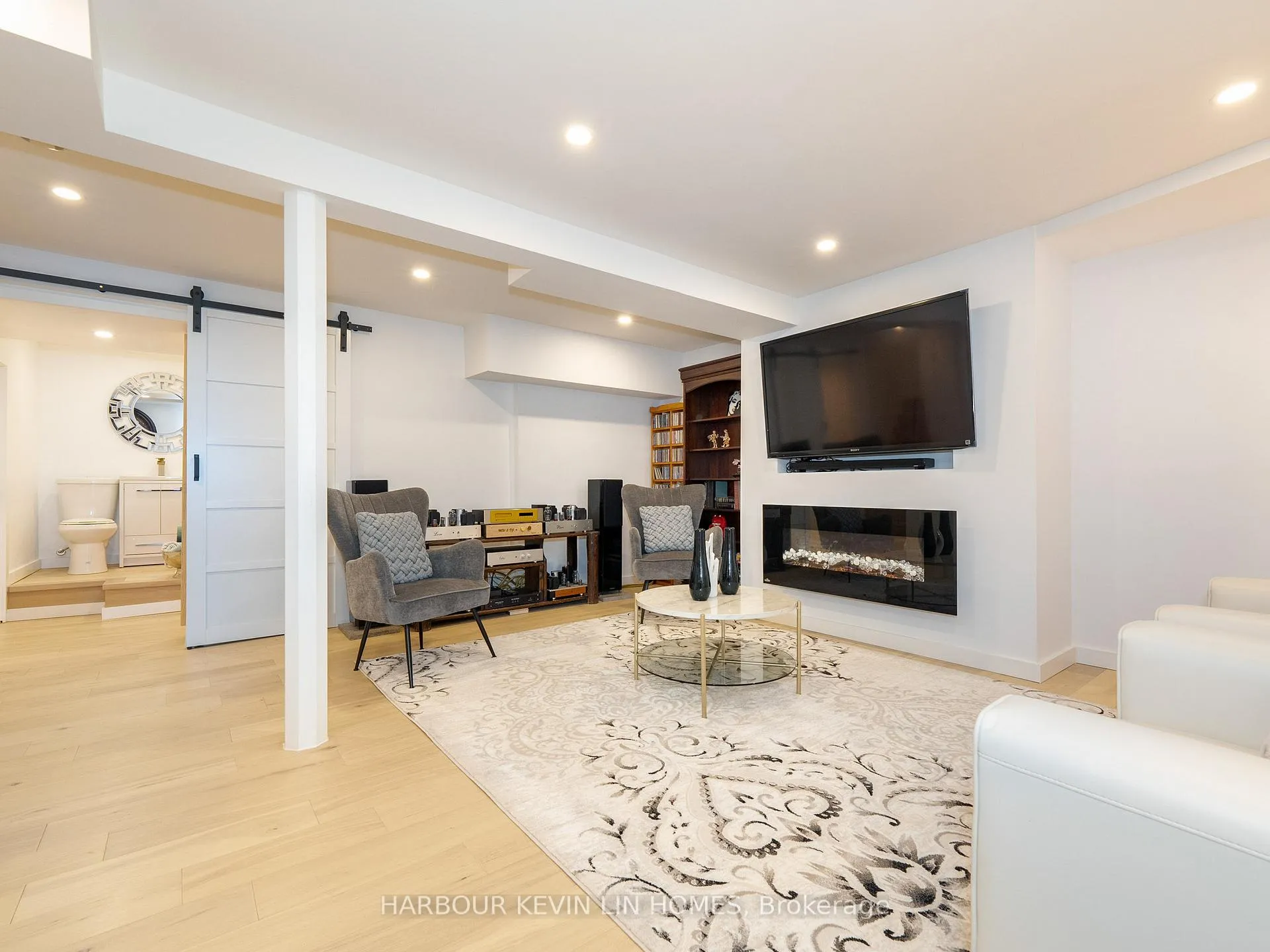 Photo 32 of 7 Cossar Drive, Aurora, Aurora Highlands — HOMEH