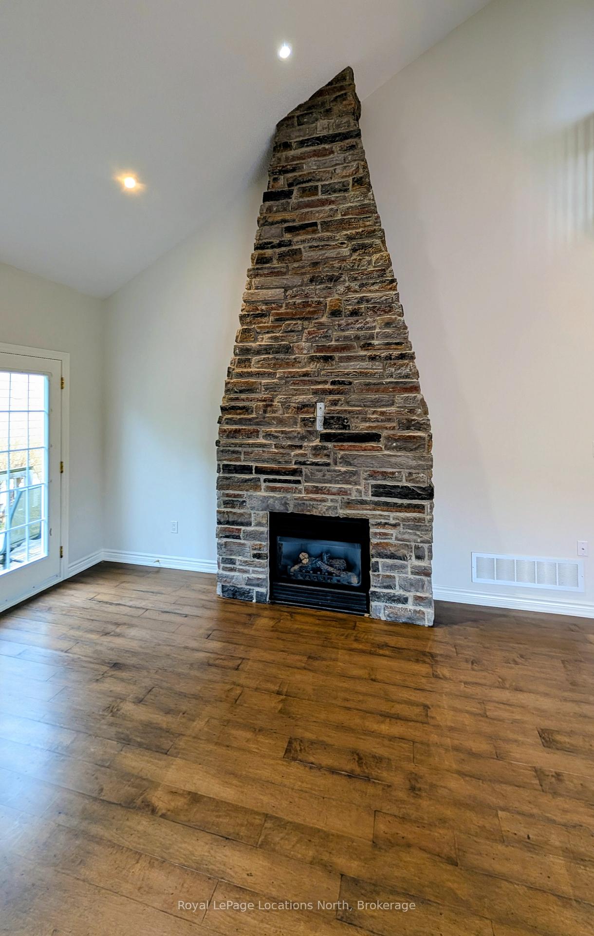 Photo 5 of 316 Balsam Street, Collingwood — HOMEH