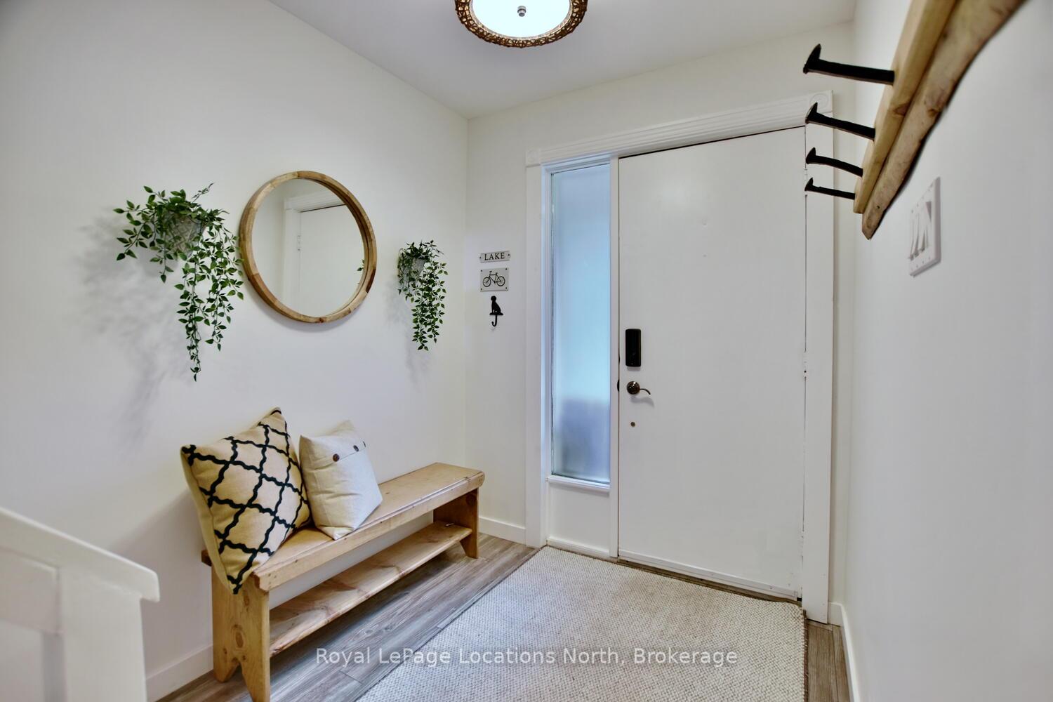 Photo 10 of 207 Escarpment Crescent, Collingwood — HOMEH