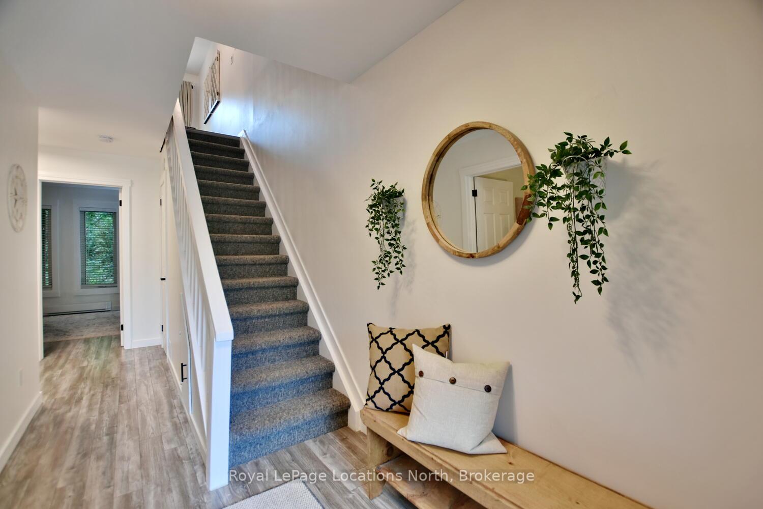 Photo 11 of 207 Escarpment Crescent, Collingwood — HOMEH