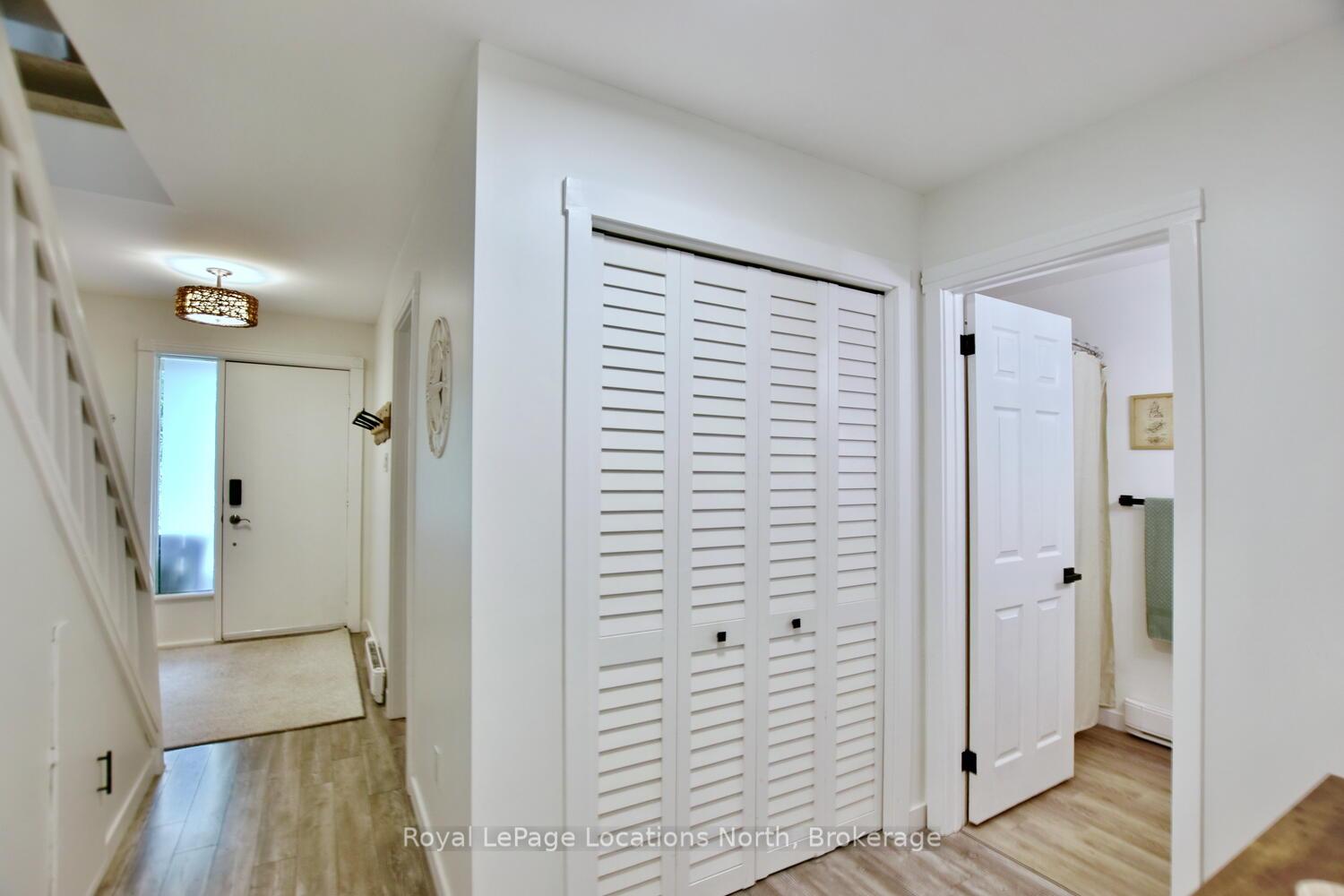 Photo 15 of 207 Escarpment Crescent, Collingwood — HOMEH