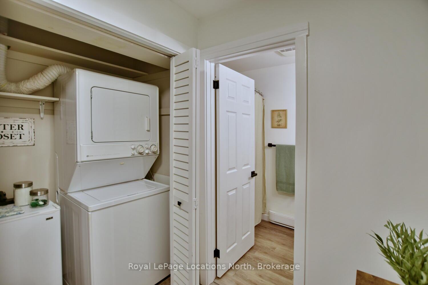 Photo 16 of 207 Escarpment Crescent, Collingwood — HOMEH